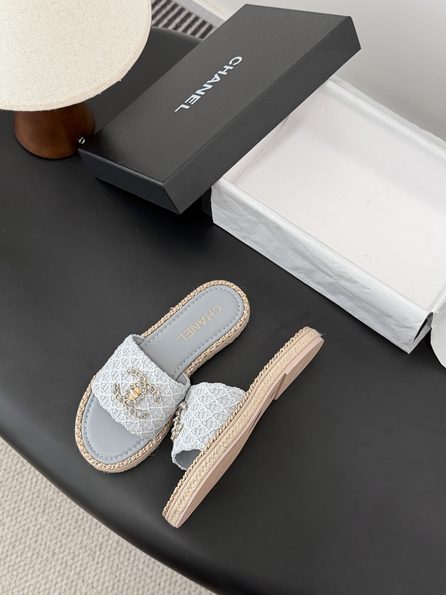 Chanel 26C春夏新款全系列链条拖鞋全系列首发 专柜有的我都有！高版本高品质鞋面牛皮/原版面料 内