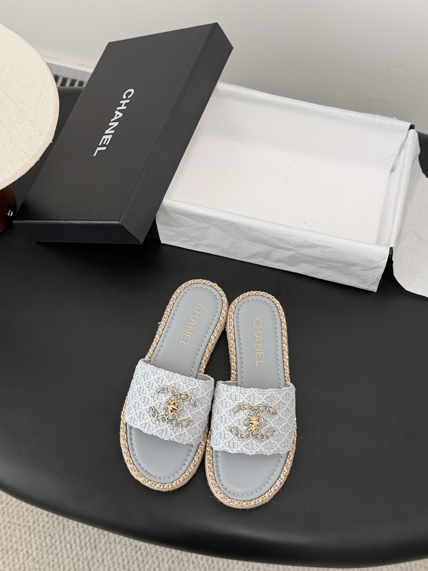 Chanel 26C春夏新款全系列链条拖鞋全系列首发 专柜有的我都有！高版本高品质鞋面牛皮/原版面料 内