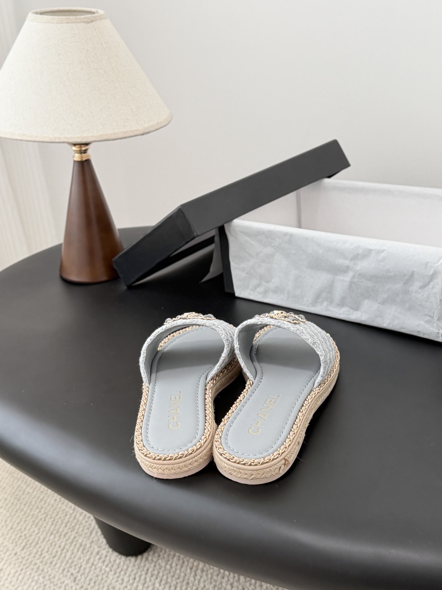 Chanel 26C春夏新款全系列链条拖鞋全系列首发 专柜有的我都有！高版本高品质鞋面牛皮/原版面料 内