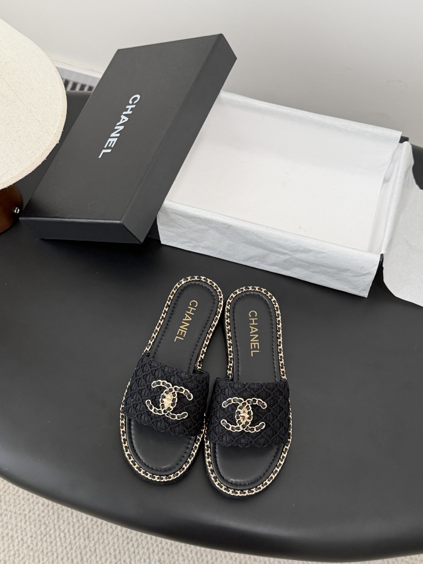 Chanel 26C春夏新款全系列链条拖鞋全系列首发 专柜有的我都有！高版本高品质鞋面牛皮/原版面料 内