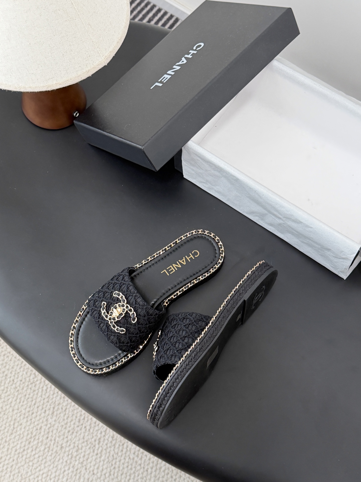 Chanel 26C春夏新款全系列链条拖鞋全系列首发 专柜有的我都有！高版本高品质鞋面牛皮/原版面料 内