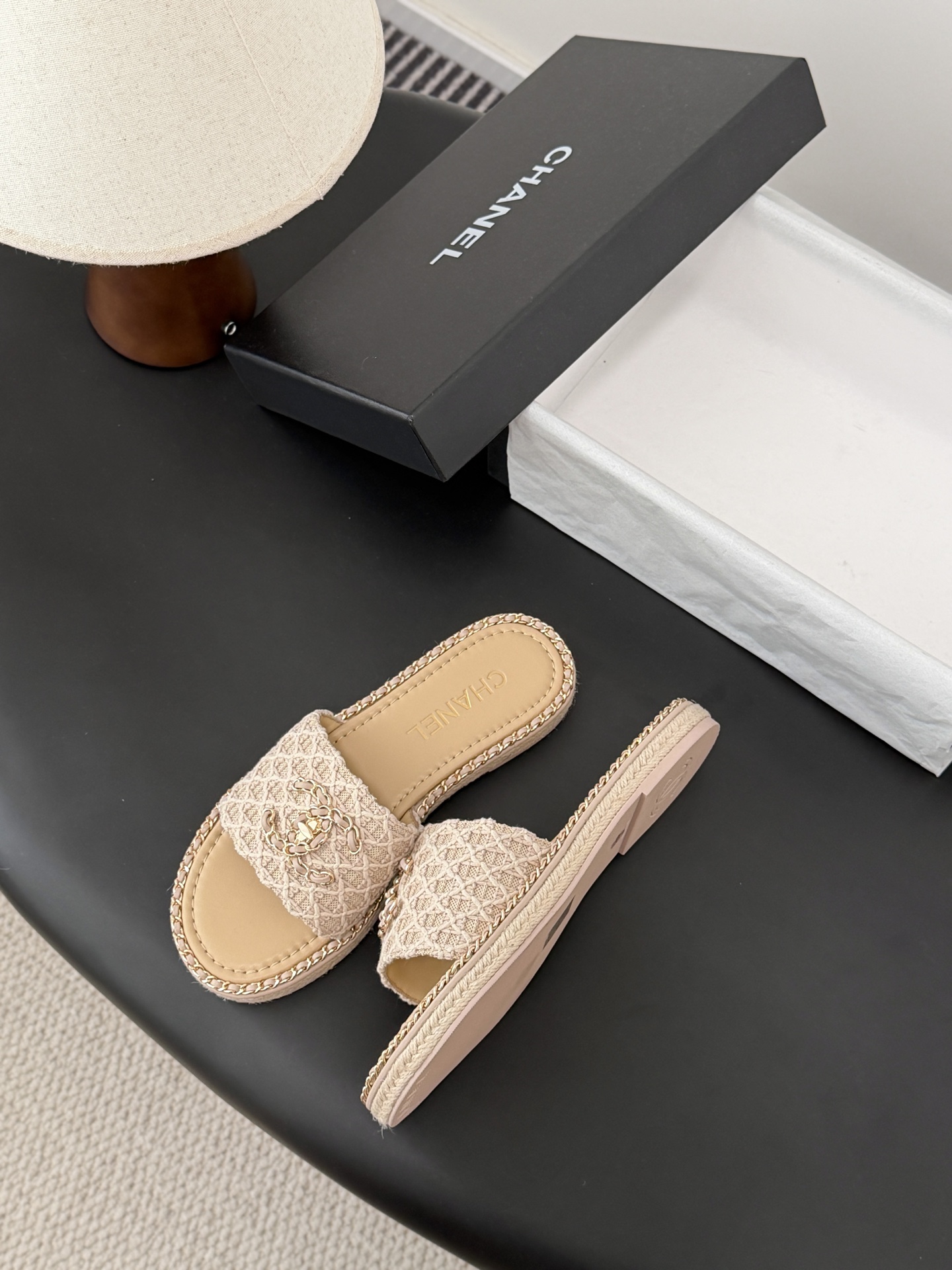 Chanel 26C春夏新款全系列链条拖鞋全系列首发 专柜有的我都有！高版本高品质鞋面牛皮/原版面料 内