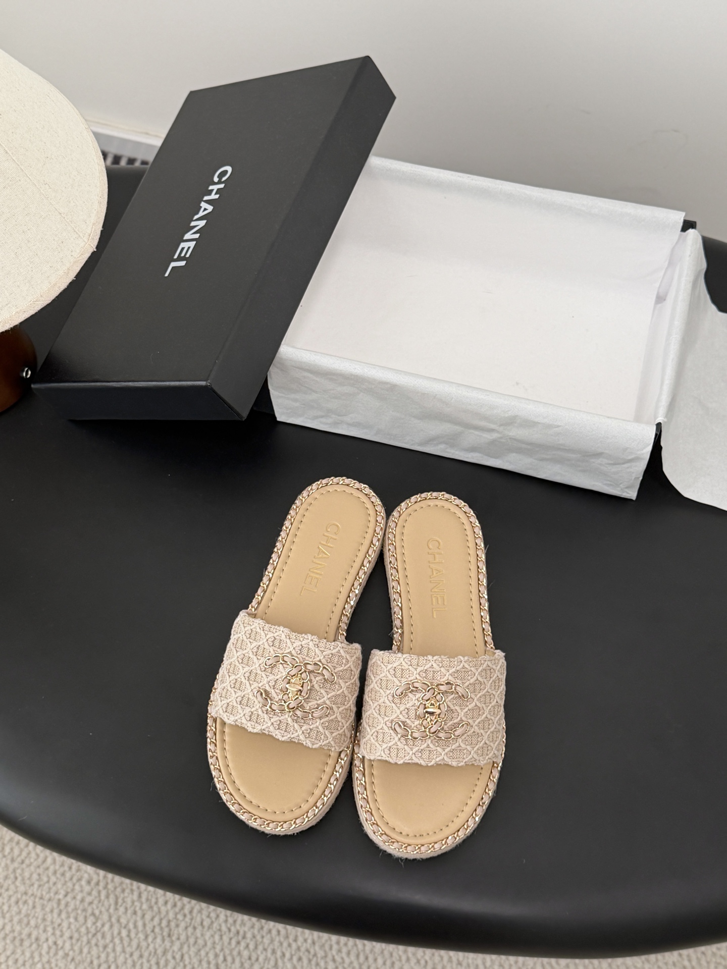 Chanel 26C春夏新款全系列链条拖鞋全系列首发 专柜有的我都有！高版本高品质鞋面牛皮/原版面料 内