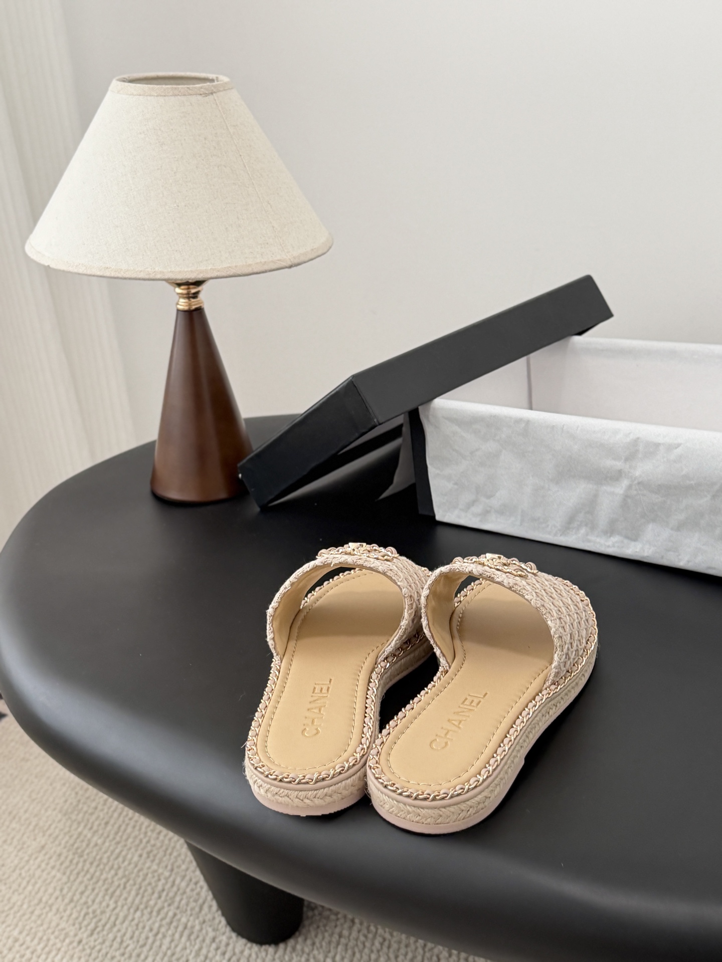 Chanel 26C春夏新款全系列链条拖鞋全系列首发 专柜有的我都有！高版本高品质鞋面牛皮/原版面料 内