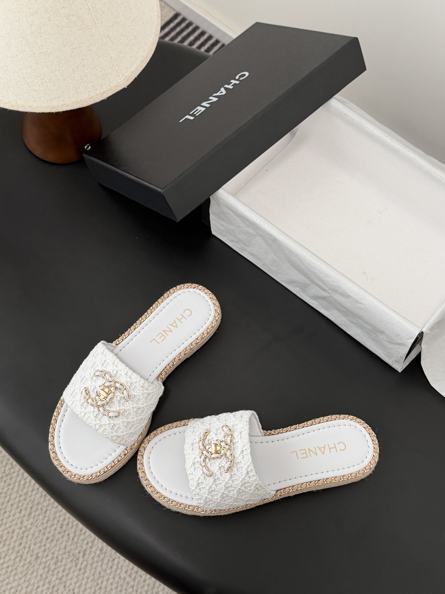 Chanel 26C春夏新款全系列链条拖鞋全系列首发 专柜有的我都有！高版本高品质鞋面牛皮/原版面料 内