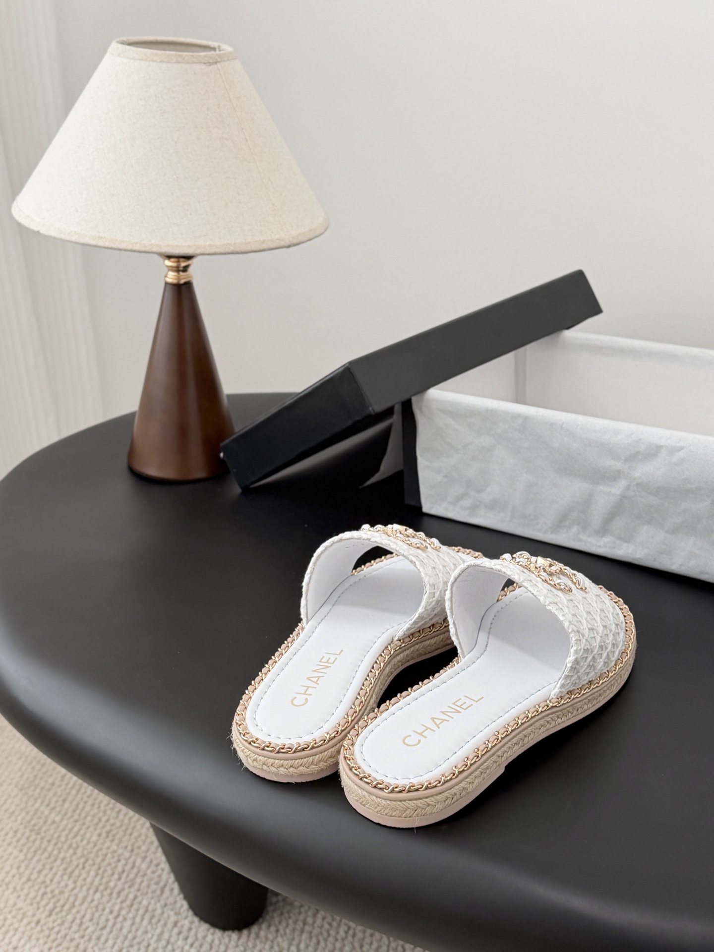 Chanel 26C春夏新款全系列链条拖鞋全系列首发 专柜有的我都有！高版本高品质鞋面牛皮/原版面料 内