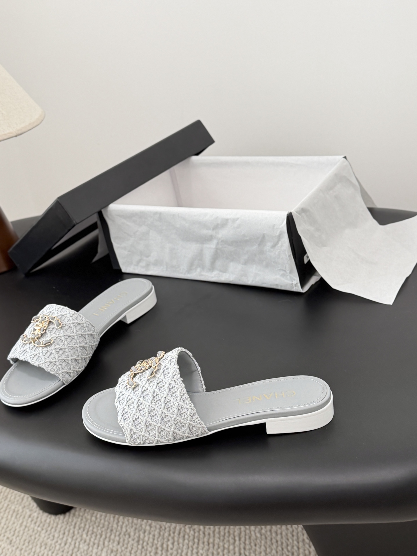 Chanel 26C春夏新款全系列链条拖鞋全系列首发 专柜有的我都有！高版本高品质鞋面牛皮/原版面料 内