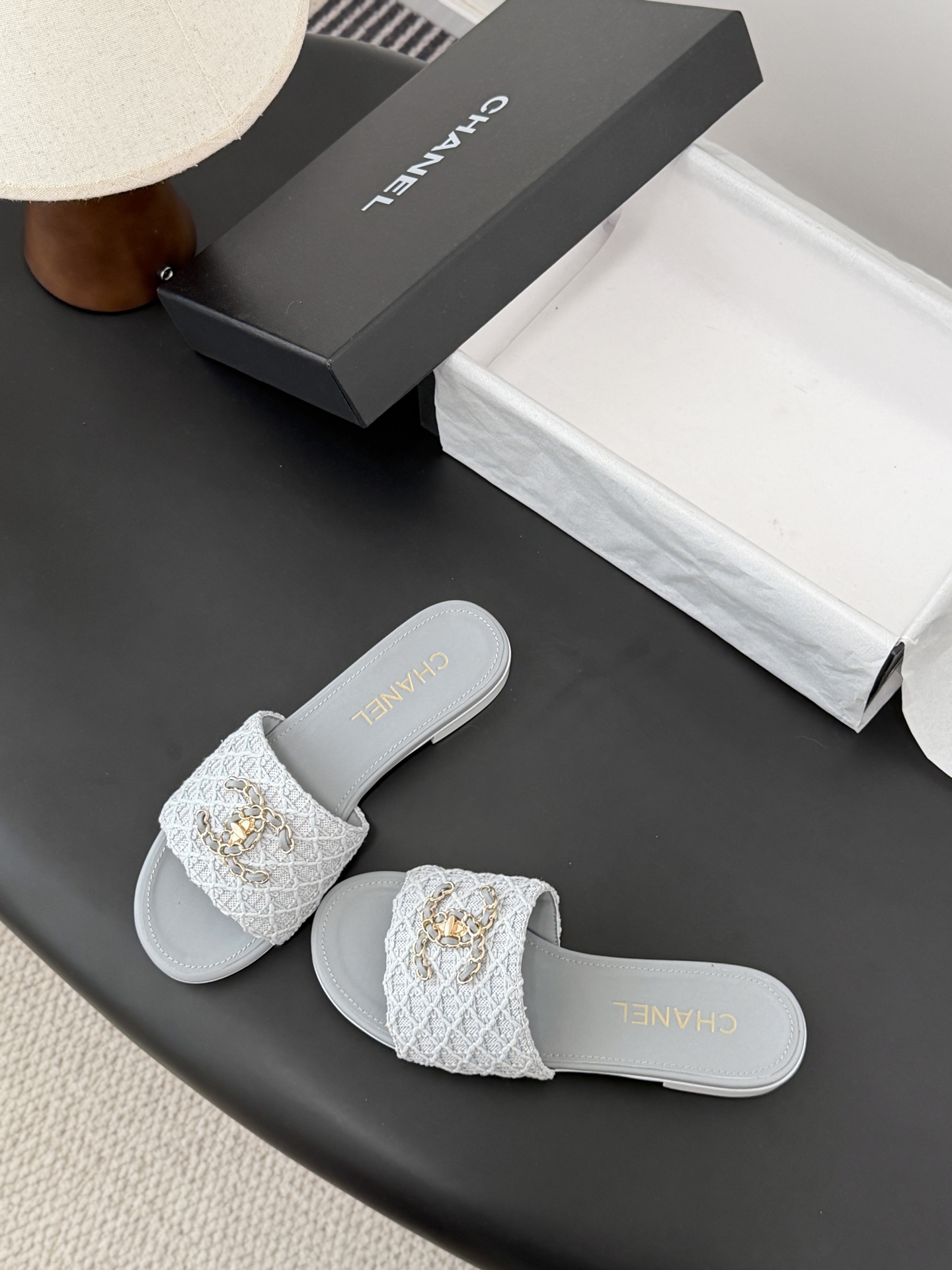 Chanel 26C春夏新款全系列链条拖鞋全系列首发 专柜有的我都有！高版本高品质鞋面牛皮/原版面料 内