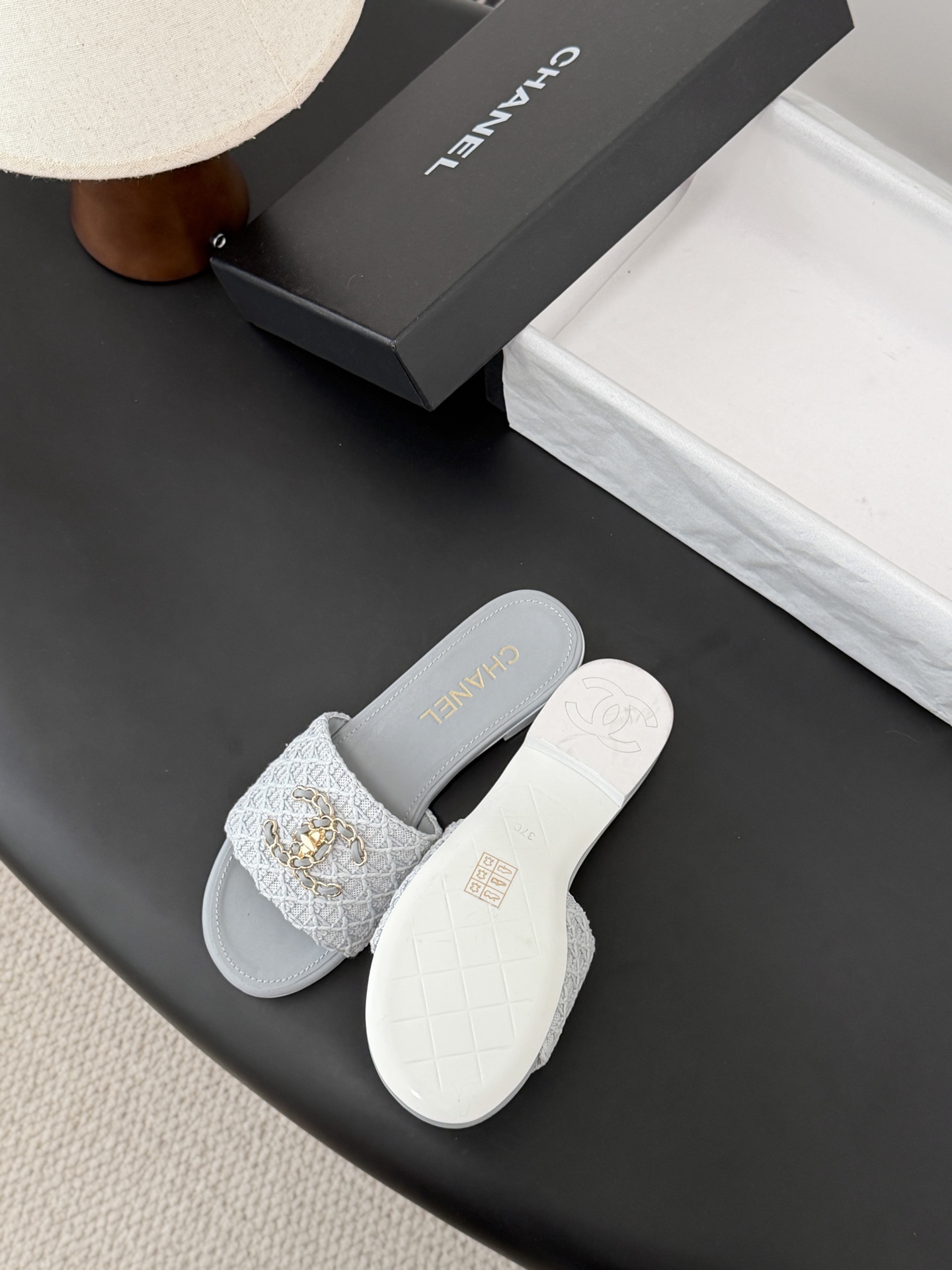 Chanel 26C春夏新款全系列链条拖鞋全系列首发 专柜有的我都有！高版本高品质鞋面牛皮/原版面料 内