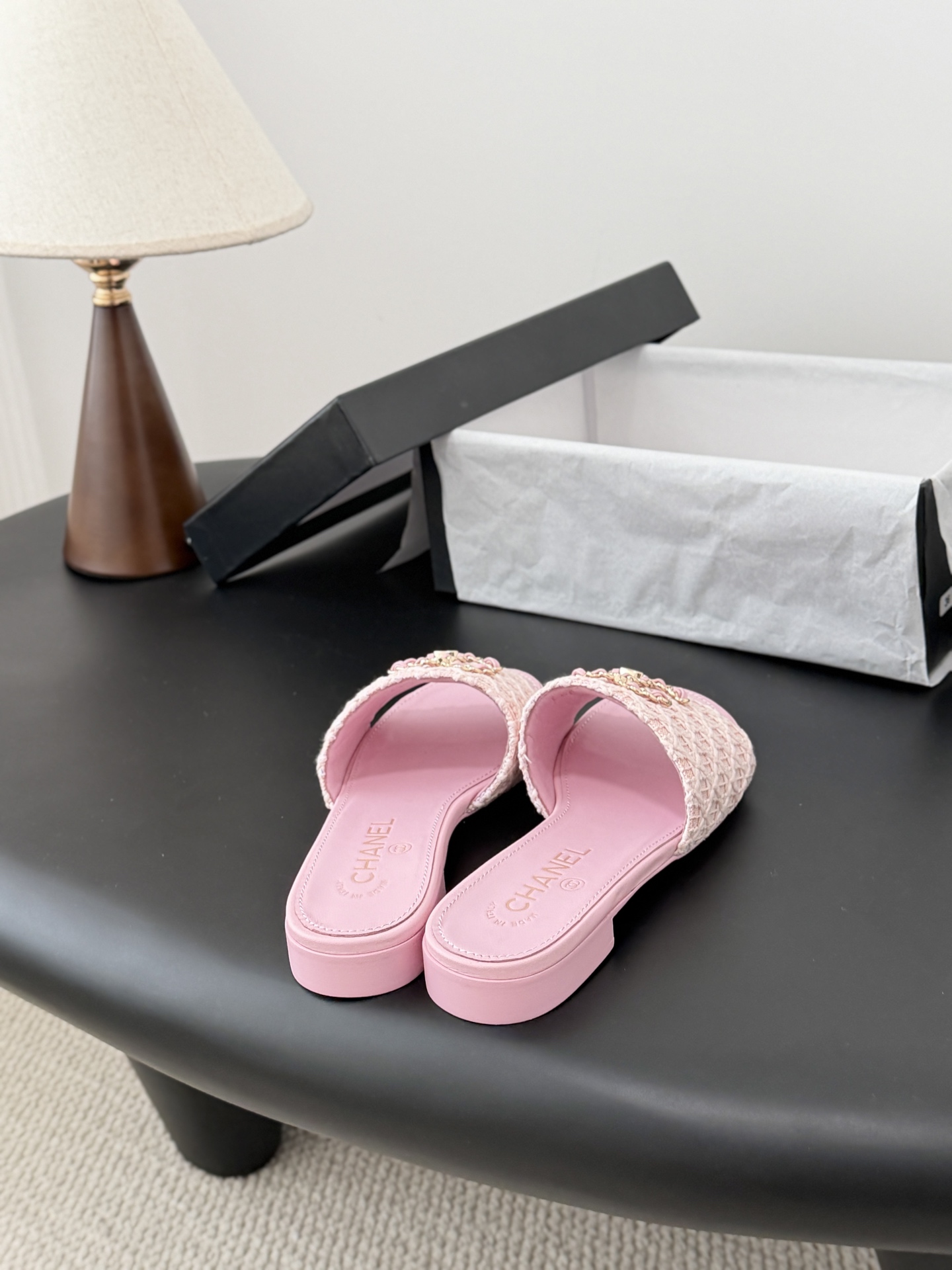 Chanel 26C春夏新款全系列链条拖鞋全系列首发 专柜有的我都有！高版本高品质鞋面牛皮/原版面料 内