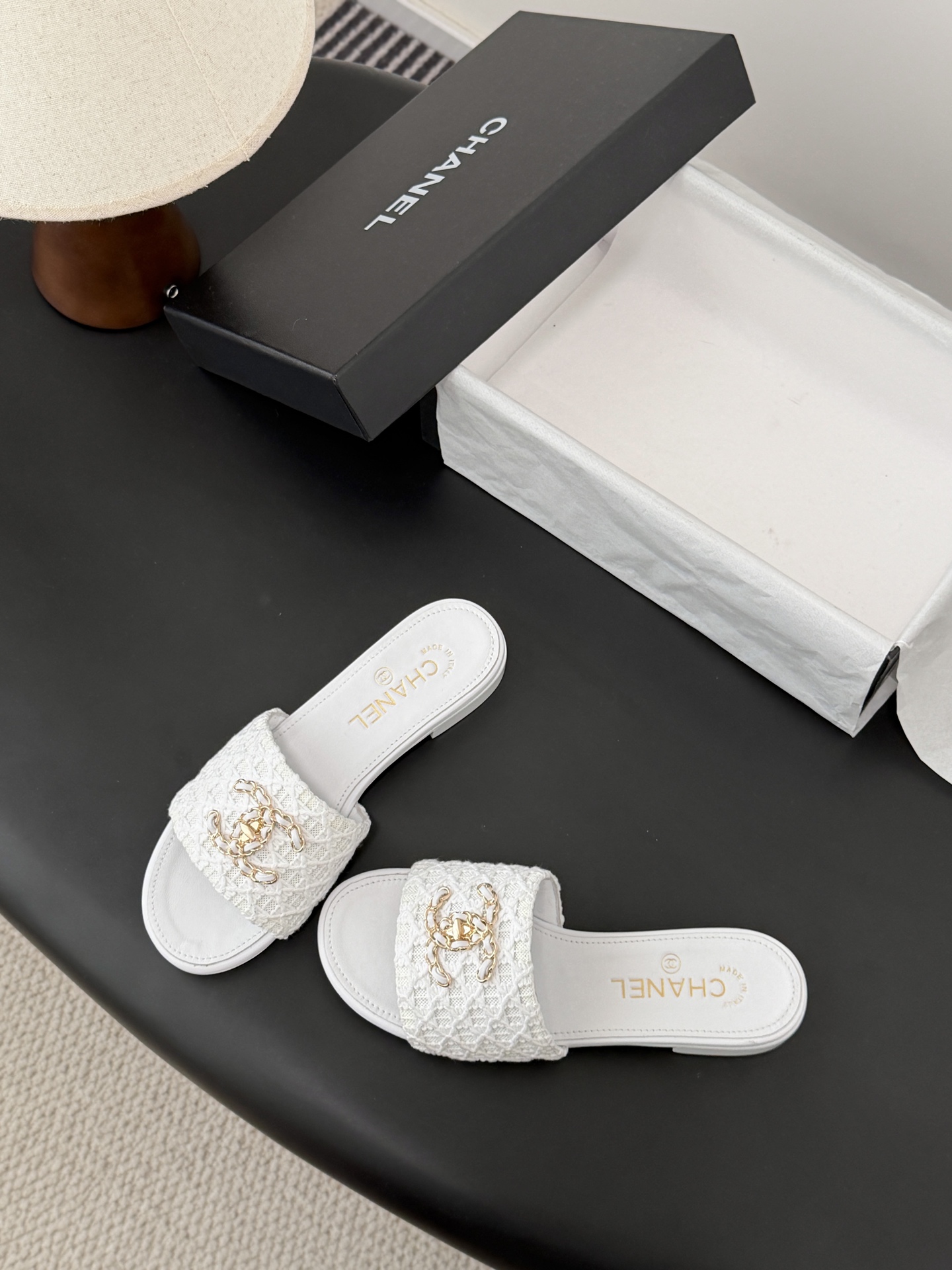 Chanel 26C春夏新款全系列链条拖鞋全系列首发 专柜有的我都有！高版本高品质鞋面牛皮/原版面料 内