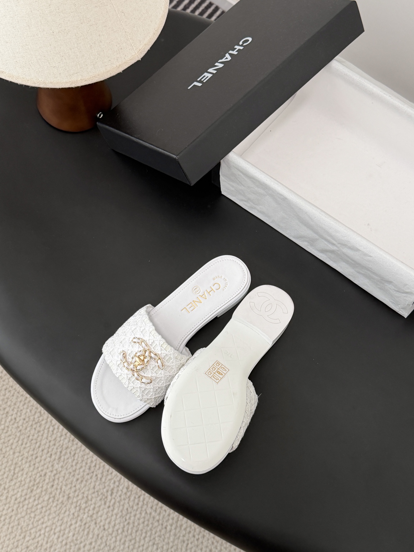 Chanel 26C春夏新款全系列链条拖鞋全系列首发 专柜有的我都有！高版本高品质鞋面牛皮/原版面料 内