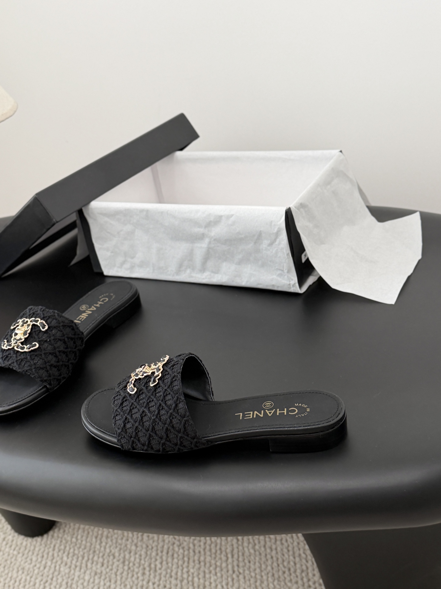 Chanel 26C春夏新款全系列链条拖鞋全系列首发 专柜有的我都有！高版本高品质鞋面牛皮/原版面料 内