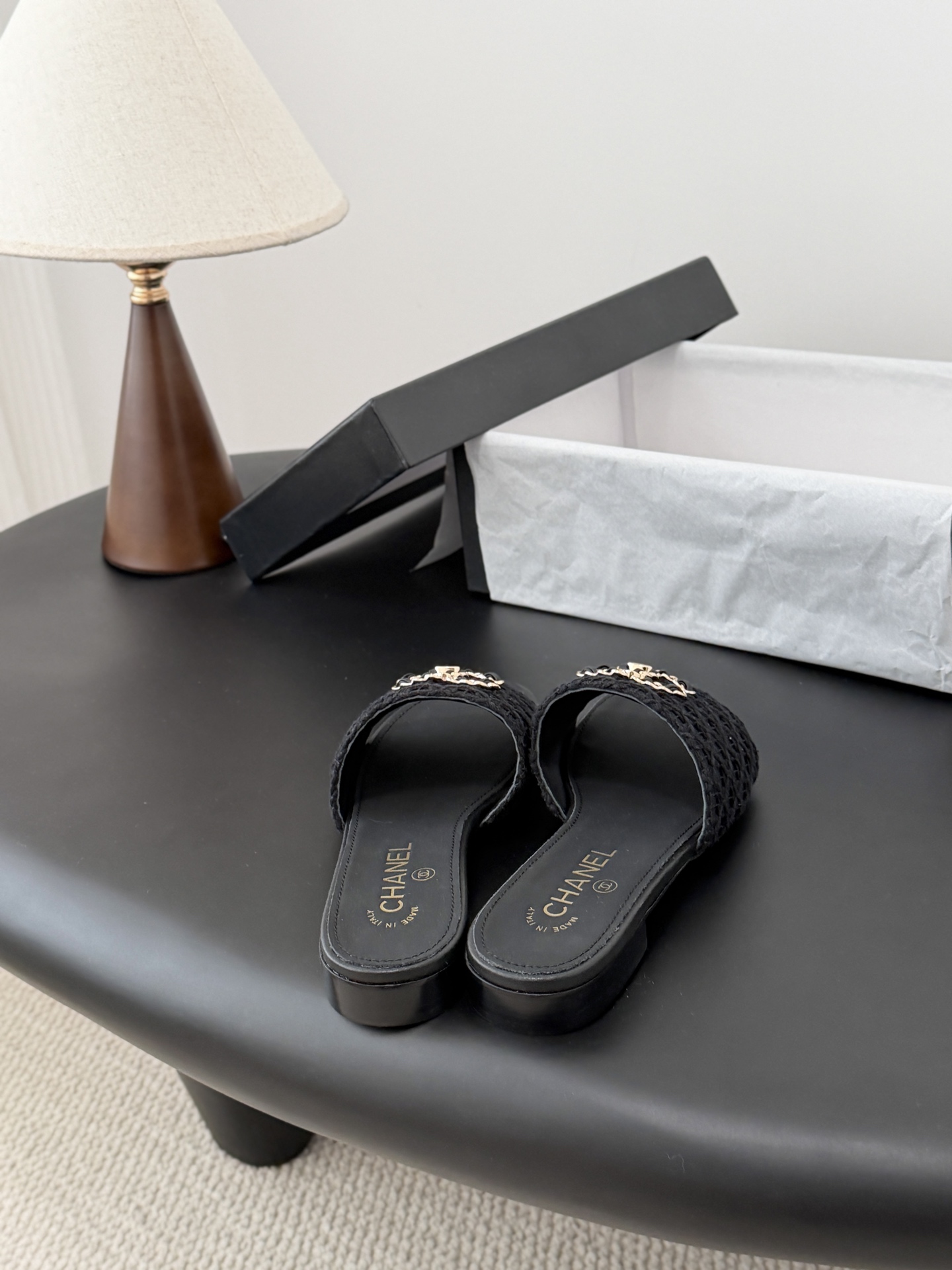 Chanel 26C春夏新款全系列链条拖鞋全系列首发 专柜有的我都有！高版本高品质鞋面牛皮/原版面料 内