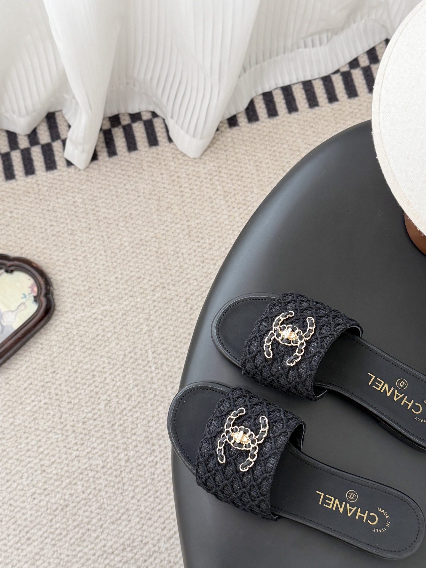 Chanel 26C春夏新款全系列链条拖鞋全系列首发 专柜有的我都有！高版本高品质鞋面牛皮/原版面料 内