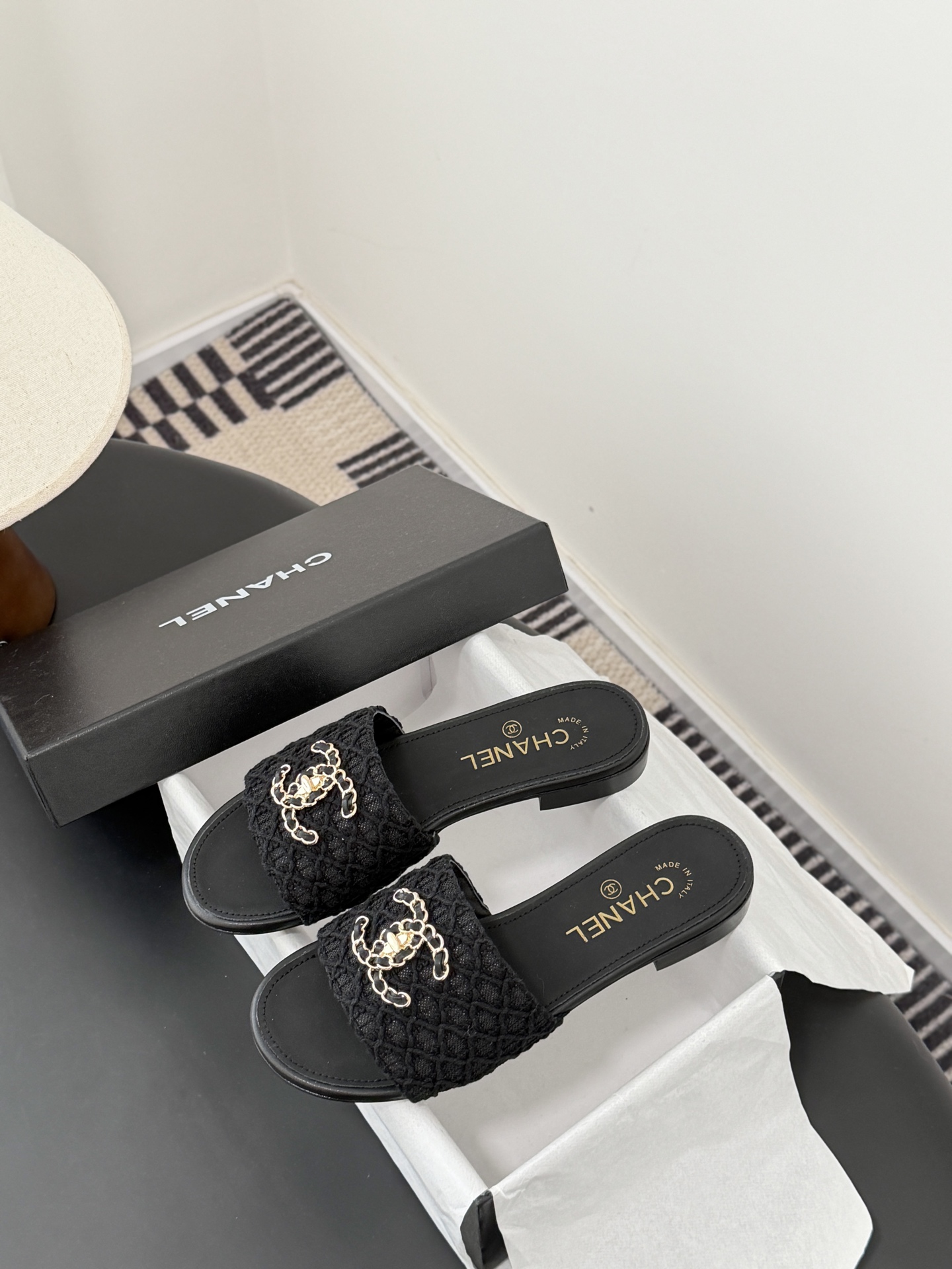 Chanel 26C春夏新款全系列链条拖鞋全系列首发 专柜有的我都有！高版本高品质鞋面牛皮/原版面料 内