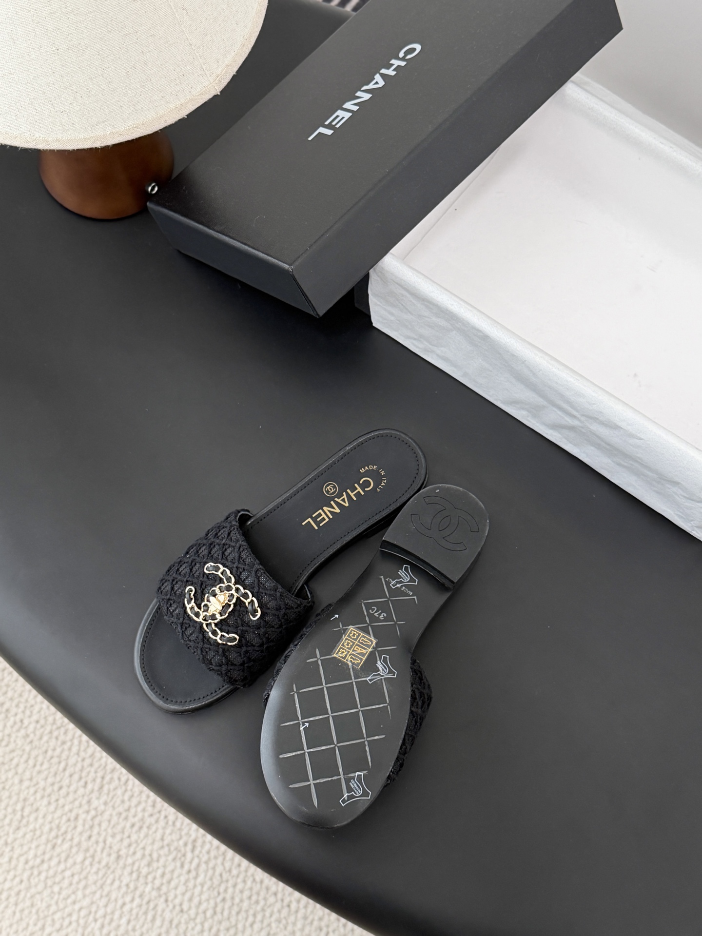 Chanel 26C春夏新款全系列链条拖鞋全系列首发 专柜有的我都有！高版本高品质鞋面牛皮/原版面料 内