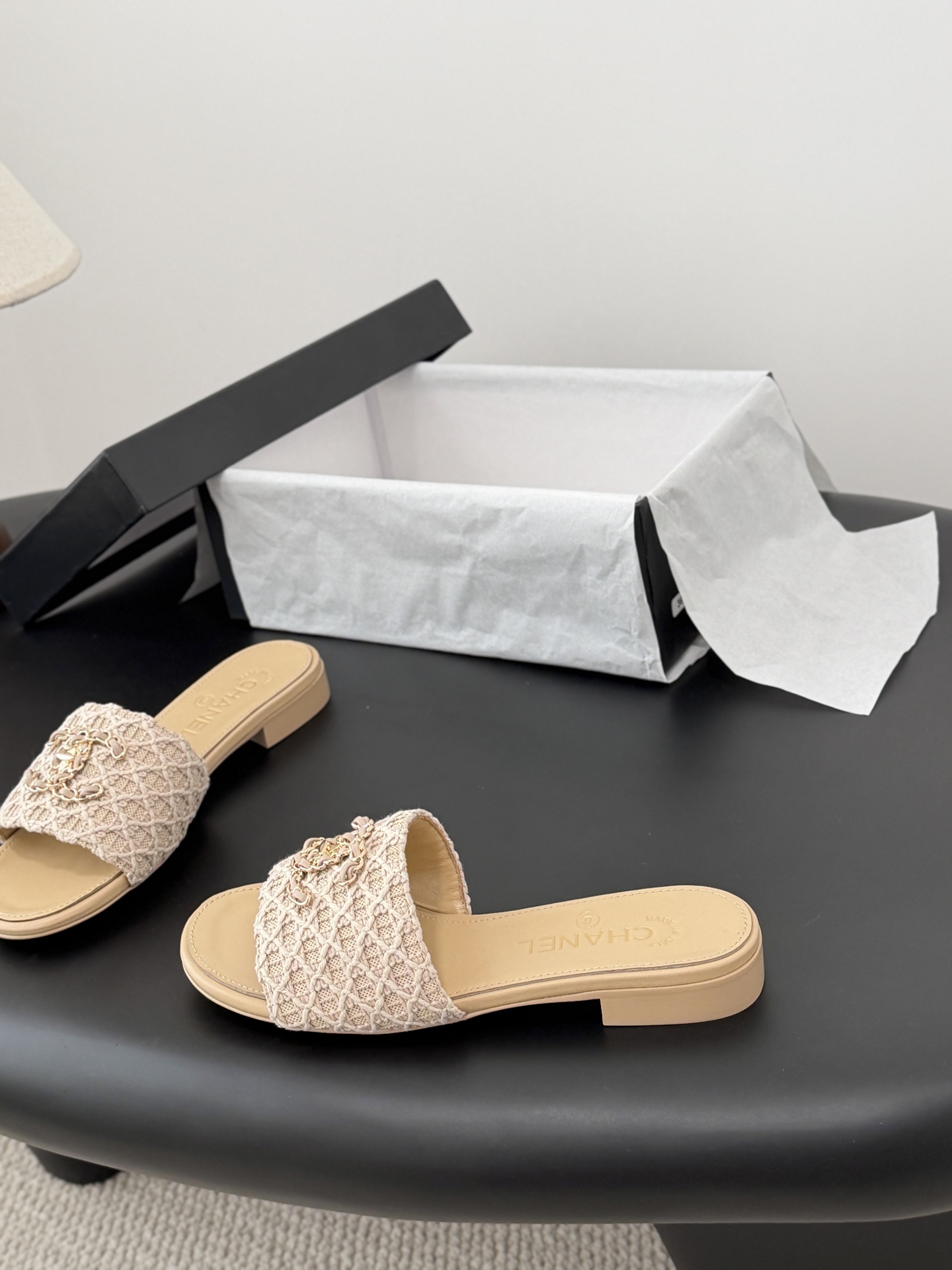 Chanel 26C春夏新款全系列链条拖鞋全系列首发 专柜有的我都有！高版本高品质鞋面牛皮/原版面料 内