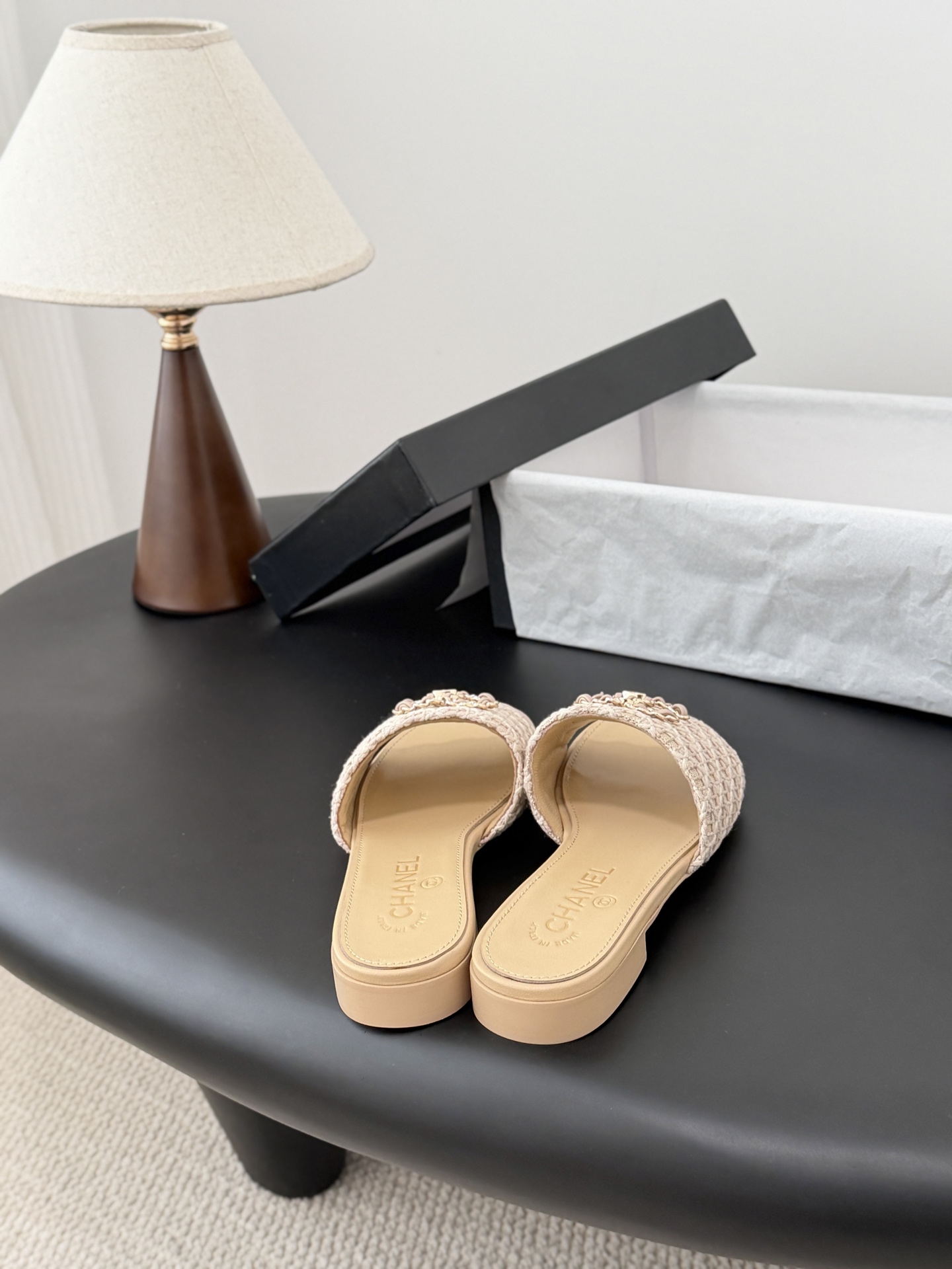 Chanel 26C春夏新款全系列链条拖鞋全系列首发 专柜有的我都有！高版本高品质鞋面牛皮/原版面料 内