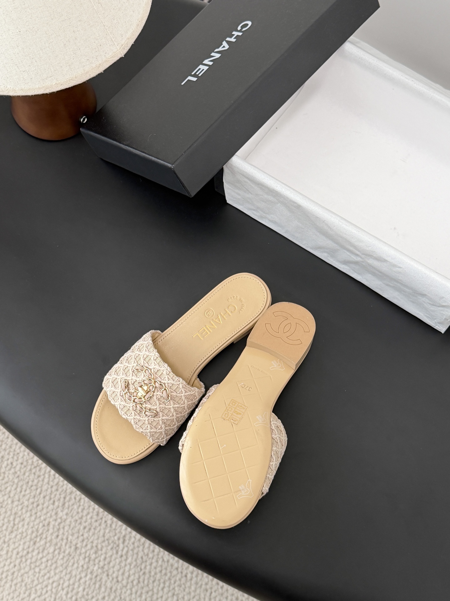 Chanel 26C春夏新款全系列链条拖鞋全系列首发 专柜有的我都有！高版本高品质鞋面牛皮/原版面料 内