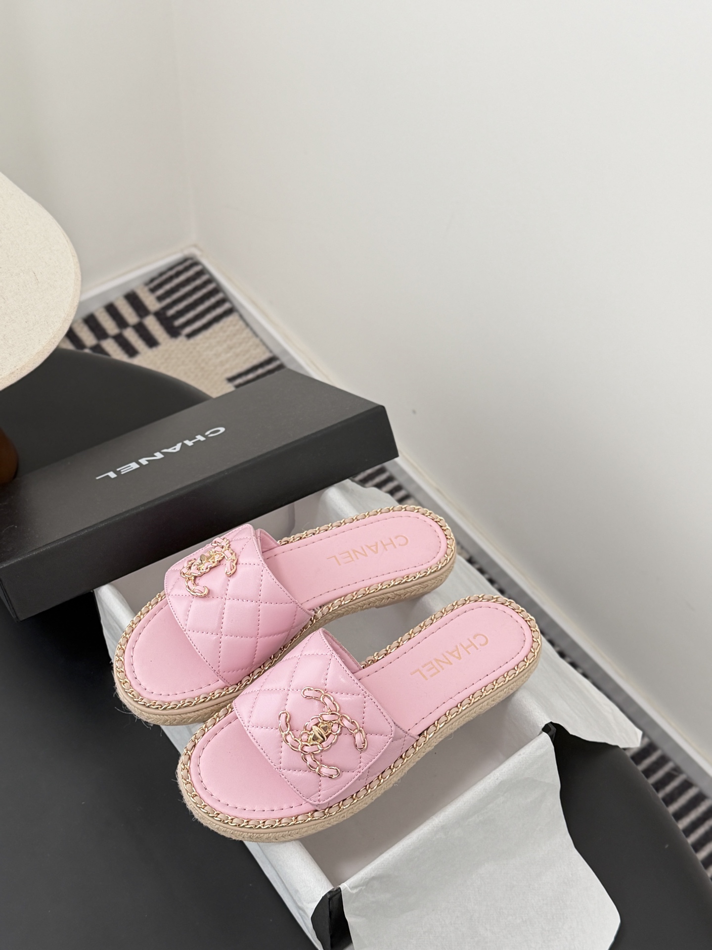 Chanel 26C春夏新款全系列链条拖鞋全系列首发 专柜有的我都有！高版本高品质鞋面牛皮/原版面料 内