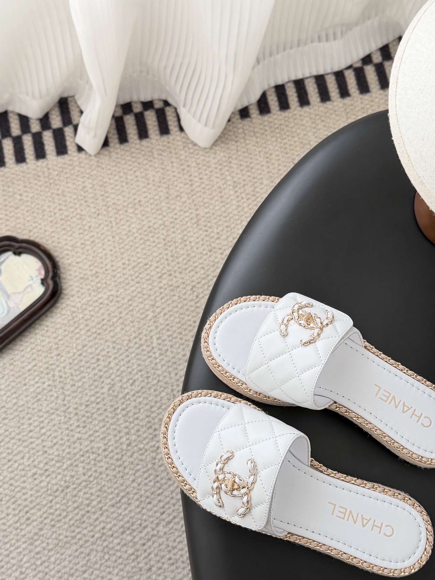 Chanel 26C春夏新款全系列链条拖鞋全系列首发 专柜有的我都有！高版本高品质鞋面牛皮/原版面料 内