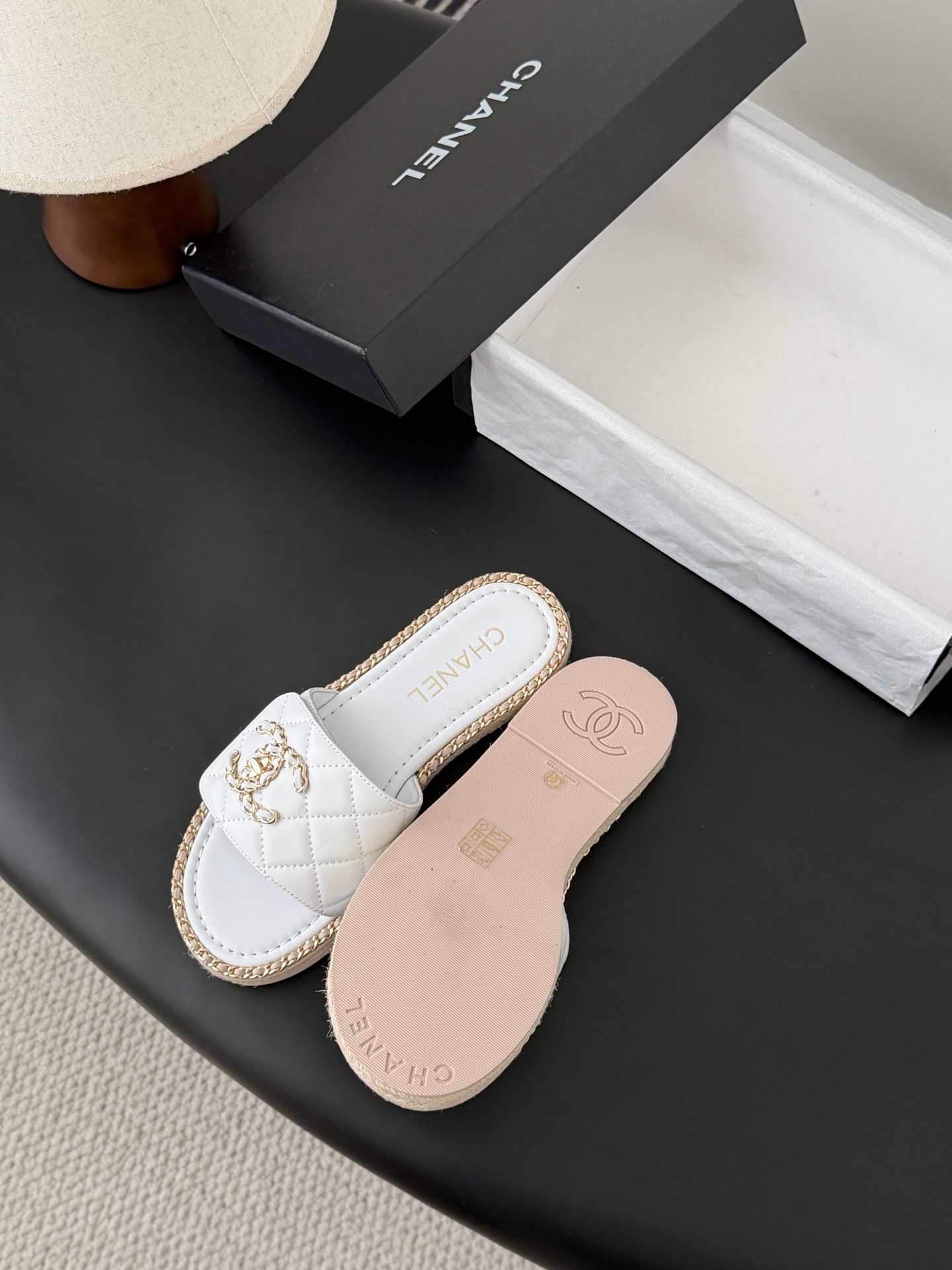 Chanel 26C春夏新款全系列链条拖鞋全系列首发 专柜有的我都有！高版本高品质鞋面牛皮/原版面料 内