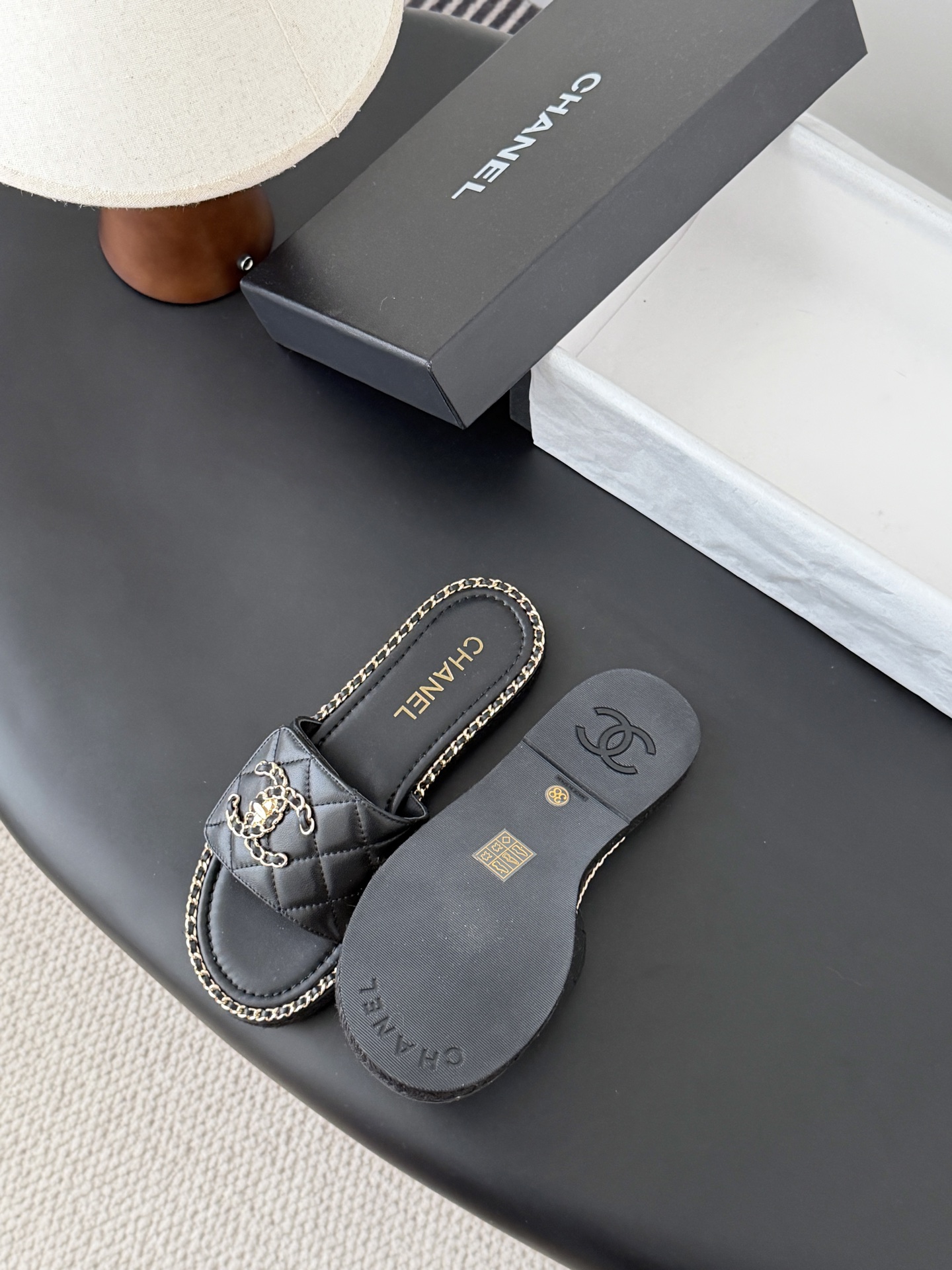Chanel 26C春夏新款全系列链条拖鞋全系列首发 专柜有的我都有！高版本高品质鞋面牛皮/原版面料 内