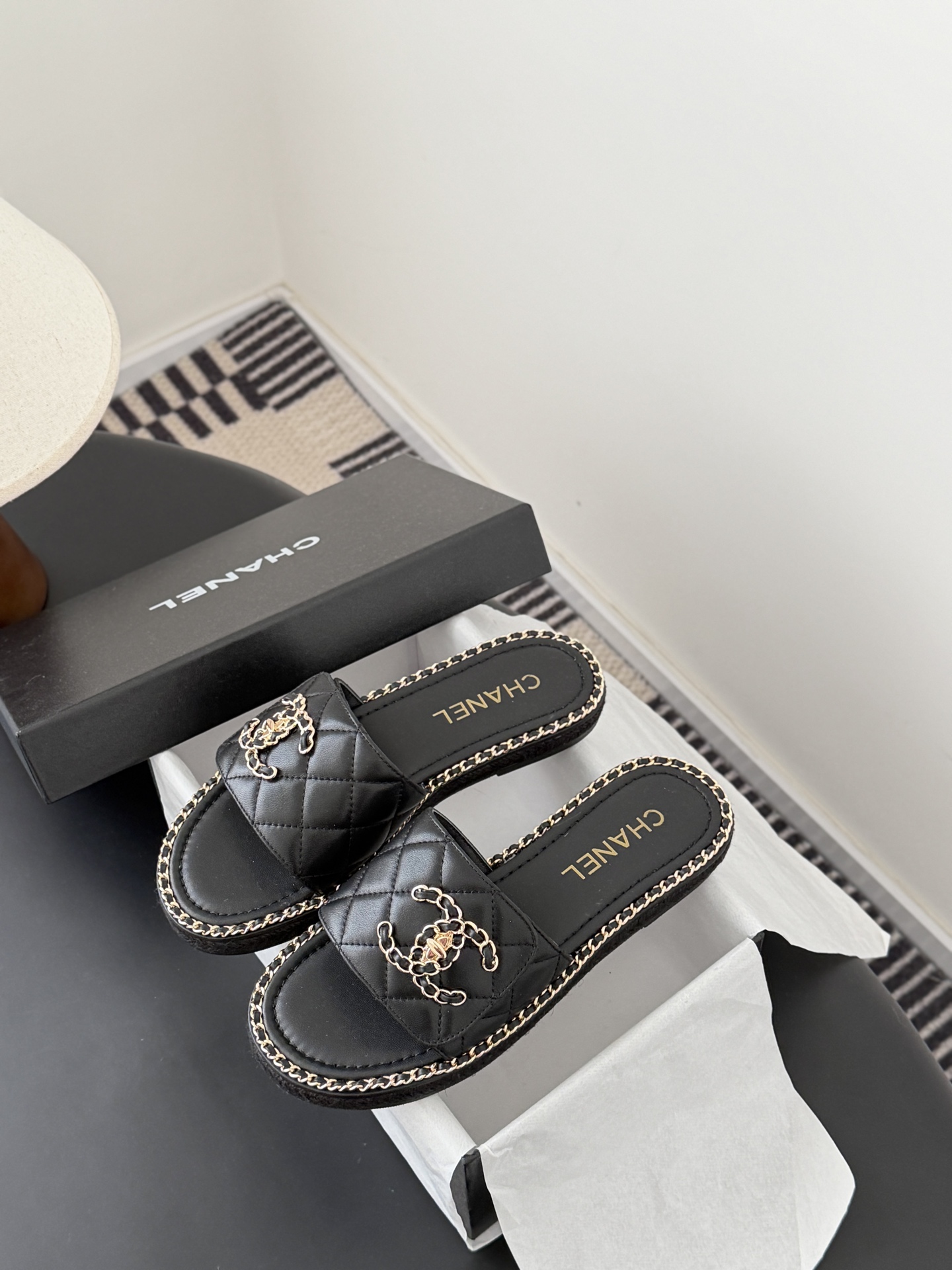 Chanel 26C春夏新款全系列链条拖鞋全系列首发 专柜有的我都有！高版本高品质鞋面牛皮/原版面料 内