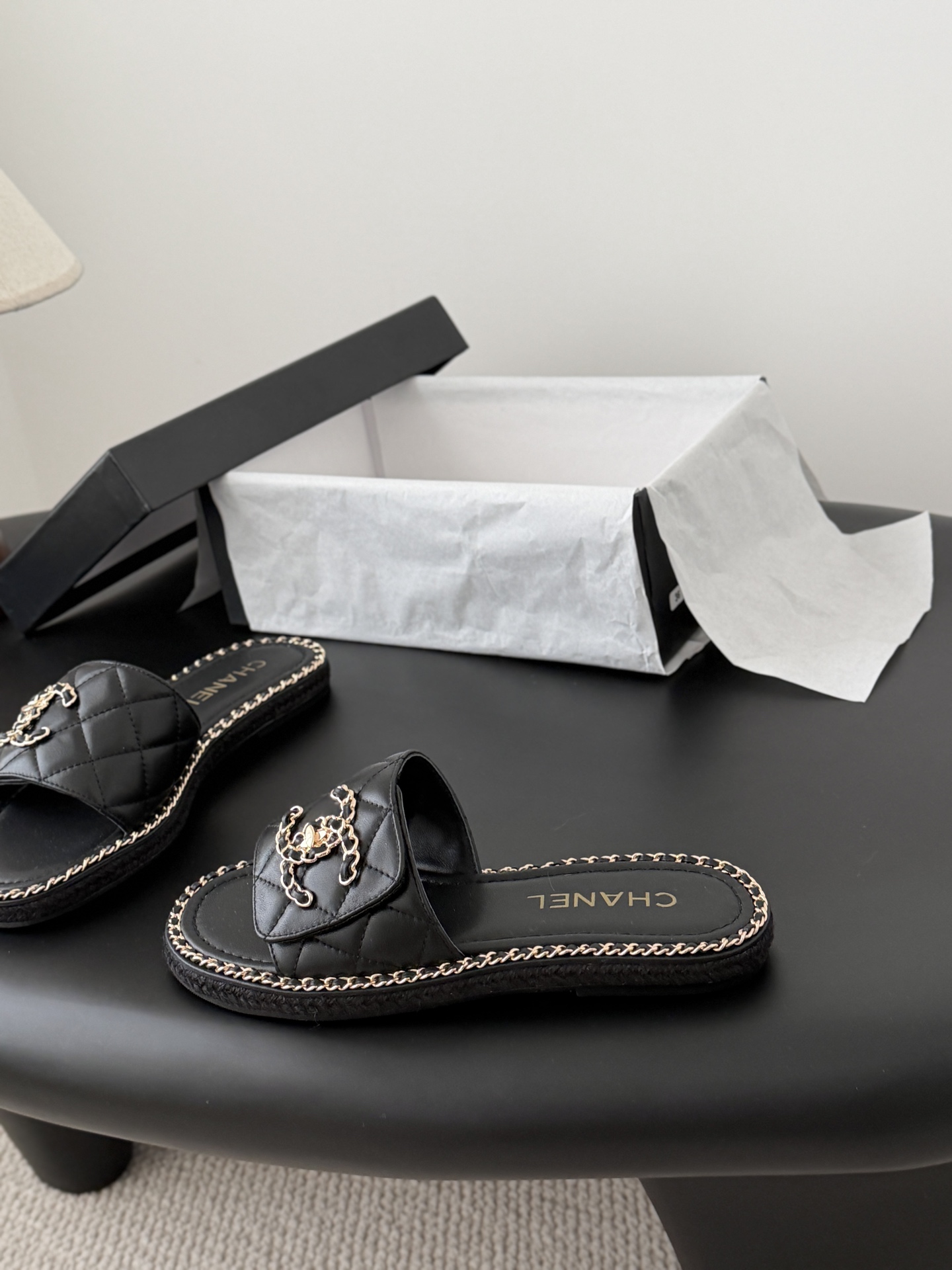 Chanel 26C春夏新款全系列链条拖鞋全系列首发 专柜有的我都有！高版本高品质鞋面牛皮/原版面料 内