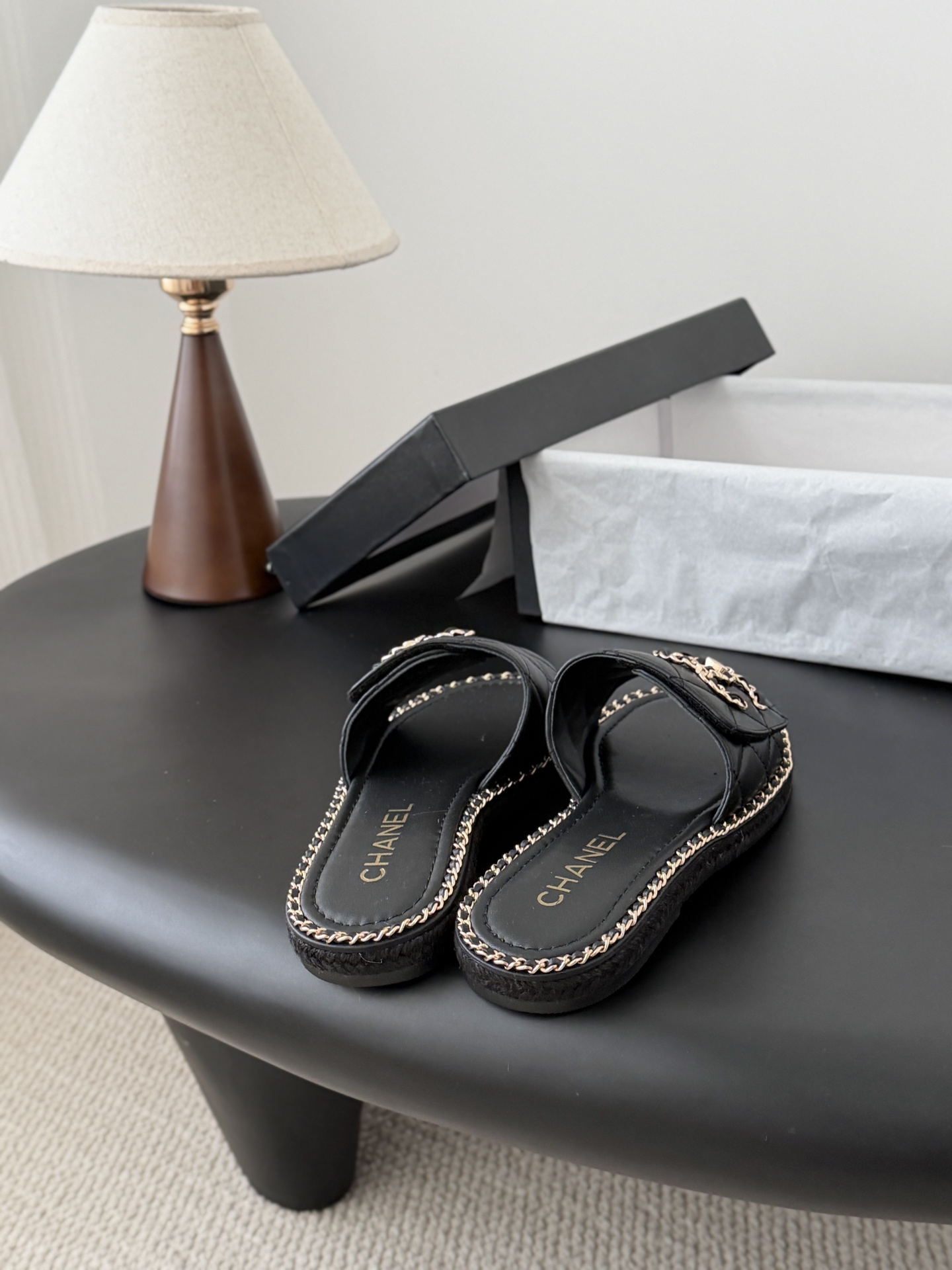 Chanel 26C春夏新款全系列链条拖鞋全系列首发 专柜有的我都有！高版本高品质鞋面牛皮/原版面料 内