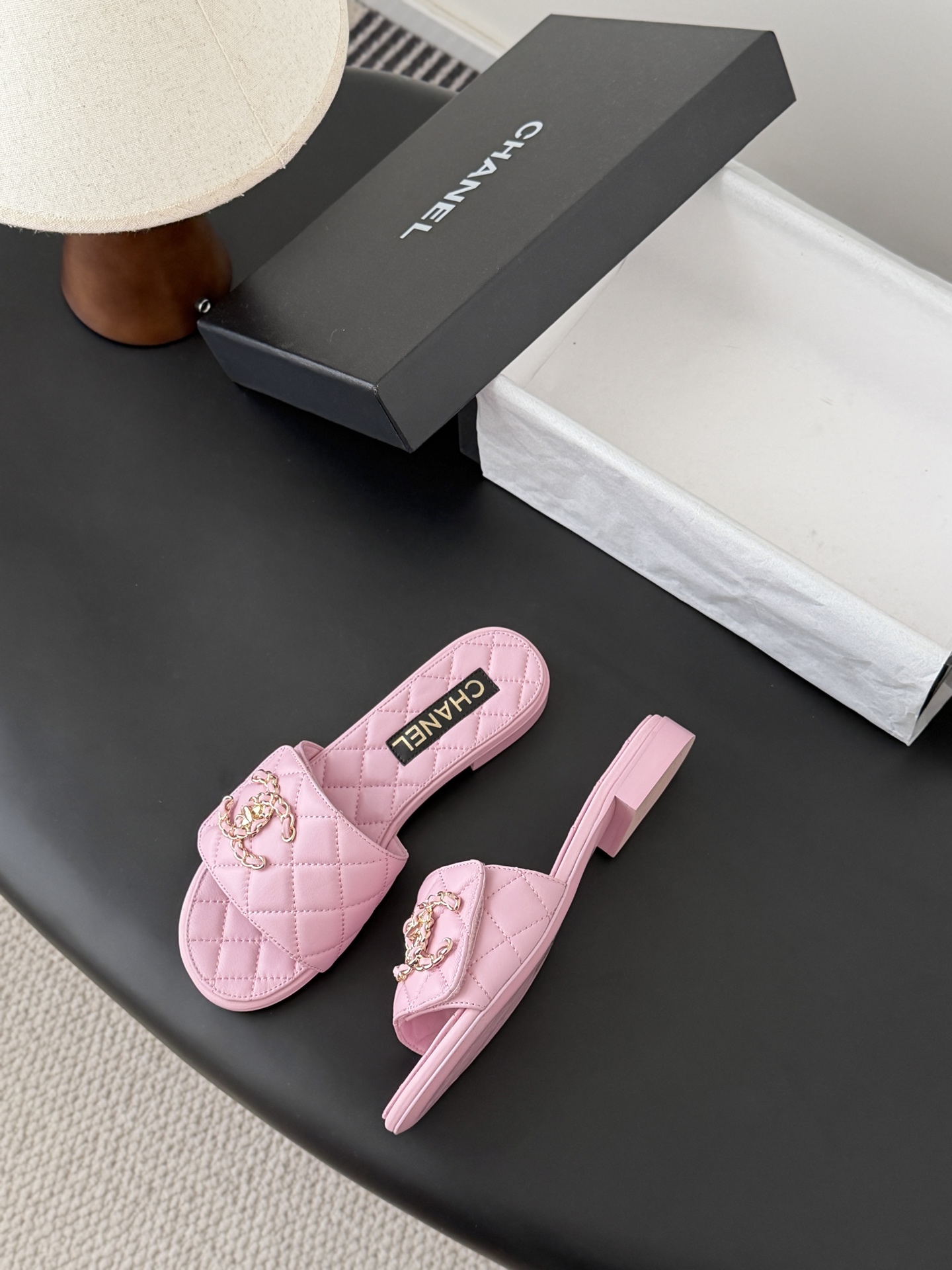 Chanel 26C春夏新款全系列链条拖鞋全系列首发 专柜有的我都有！高版本高品质鞋面牛皮/原版面料 内