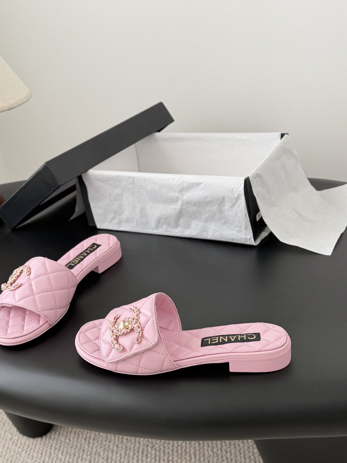Chanel 26C春夏新款全系列链条拖鞋全系列首发 专柜有的我都有！高版本高品质鞋面牛皮/原版面料 内