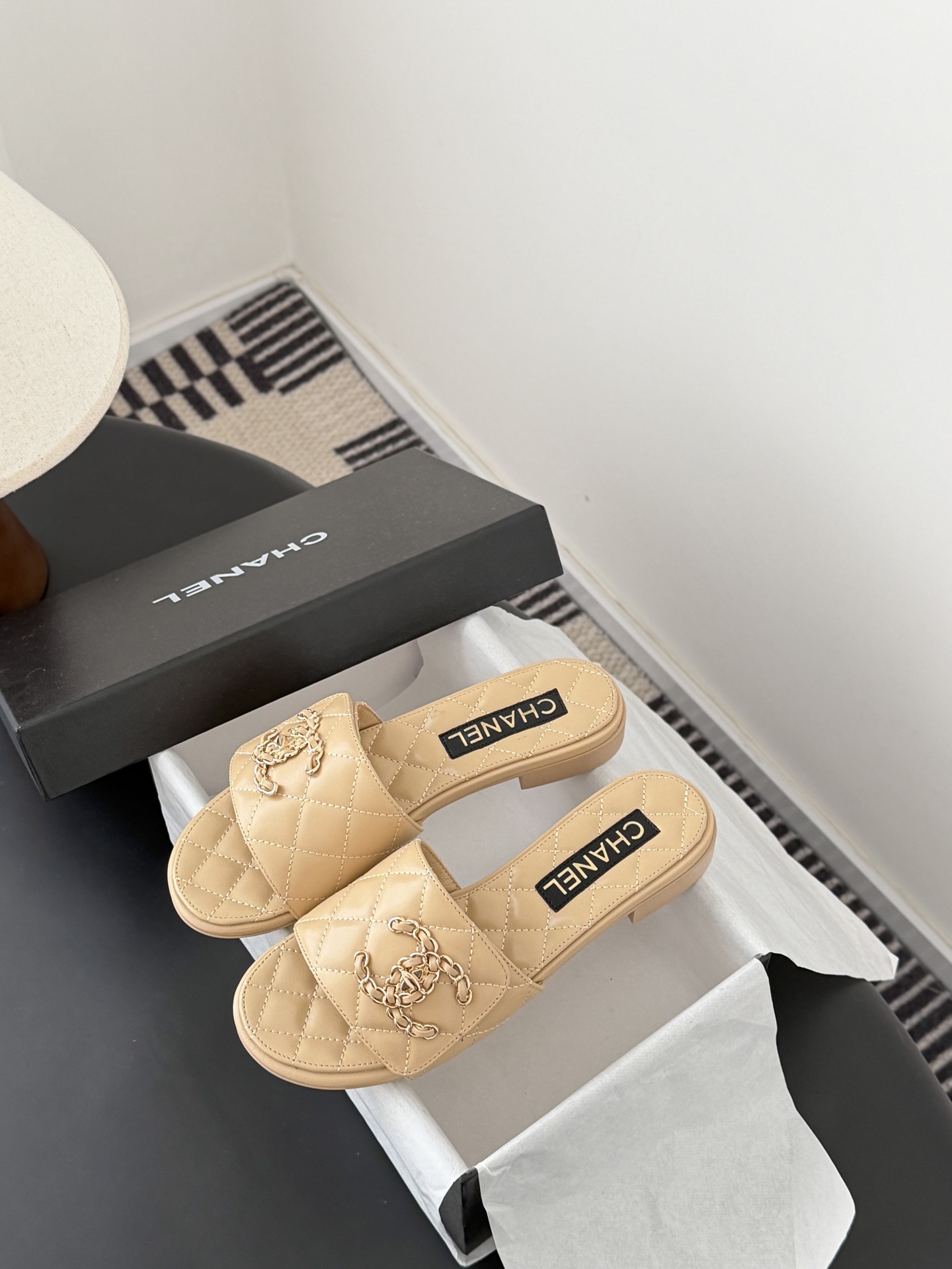 Chanel 26C春夏新款全系列链条拖鞋全系列首发 专柜有的我都有！高版本高品质鞋面牛皮/原版面料 内