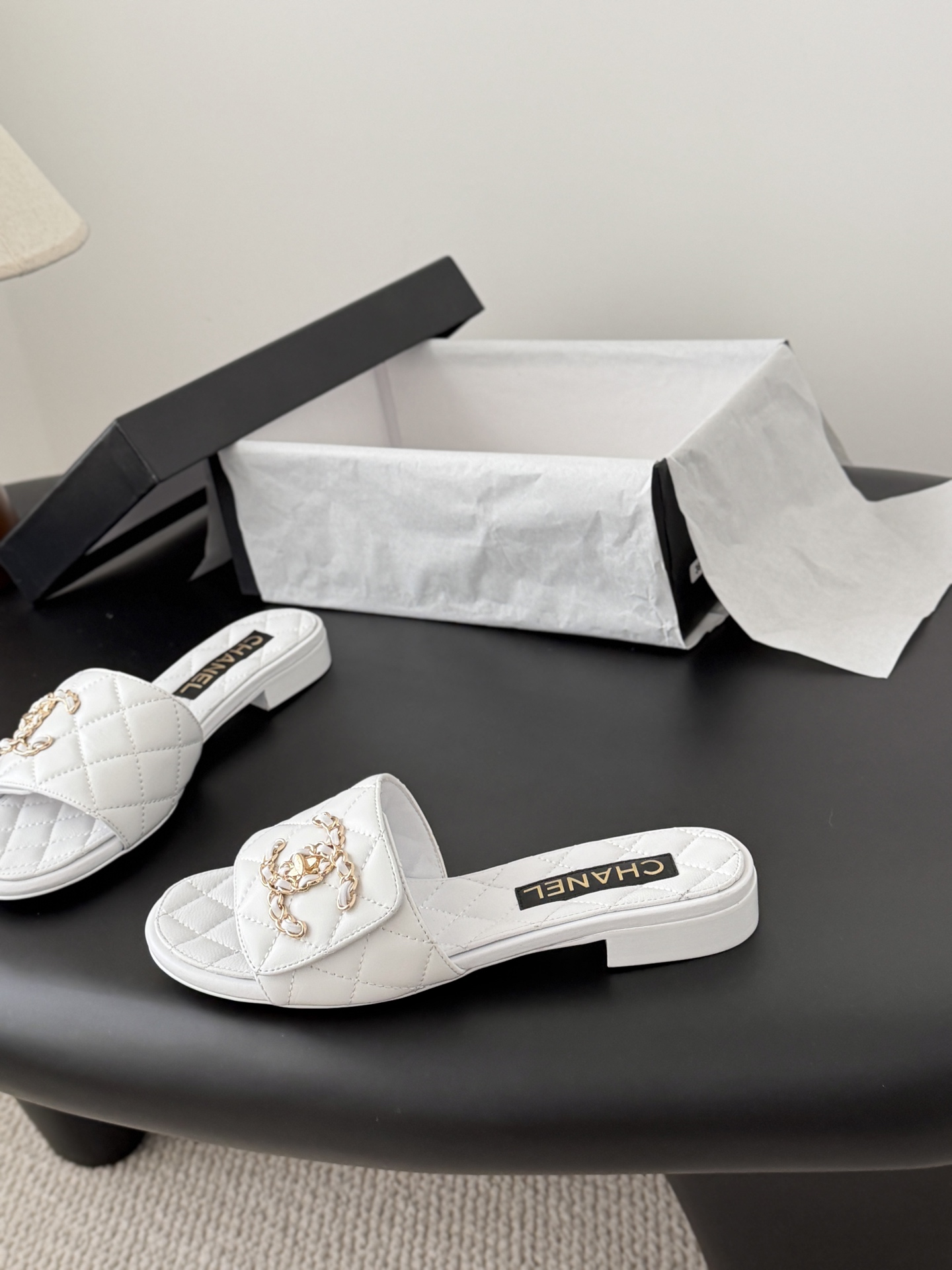 Chanel 26C春夏新款全系列链条拖鞋全系列首发 专柜有的我都有！高版本高品质鞋面牛皮/原版面料 内