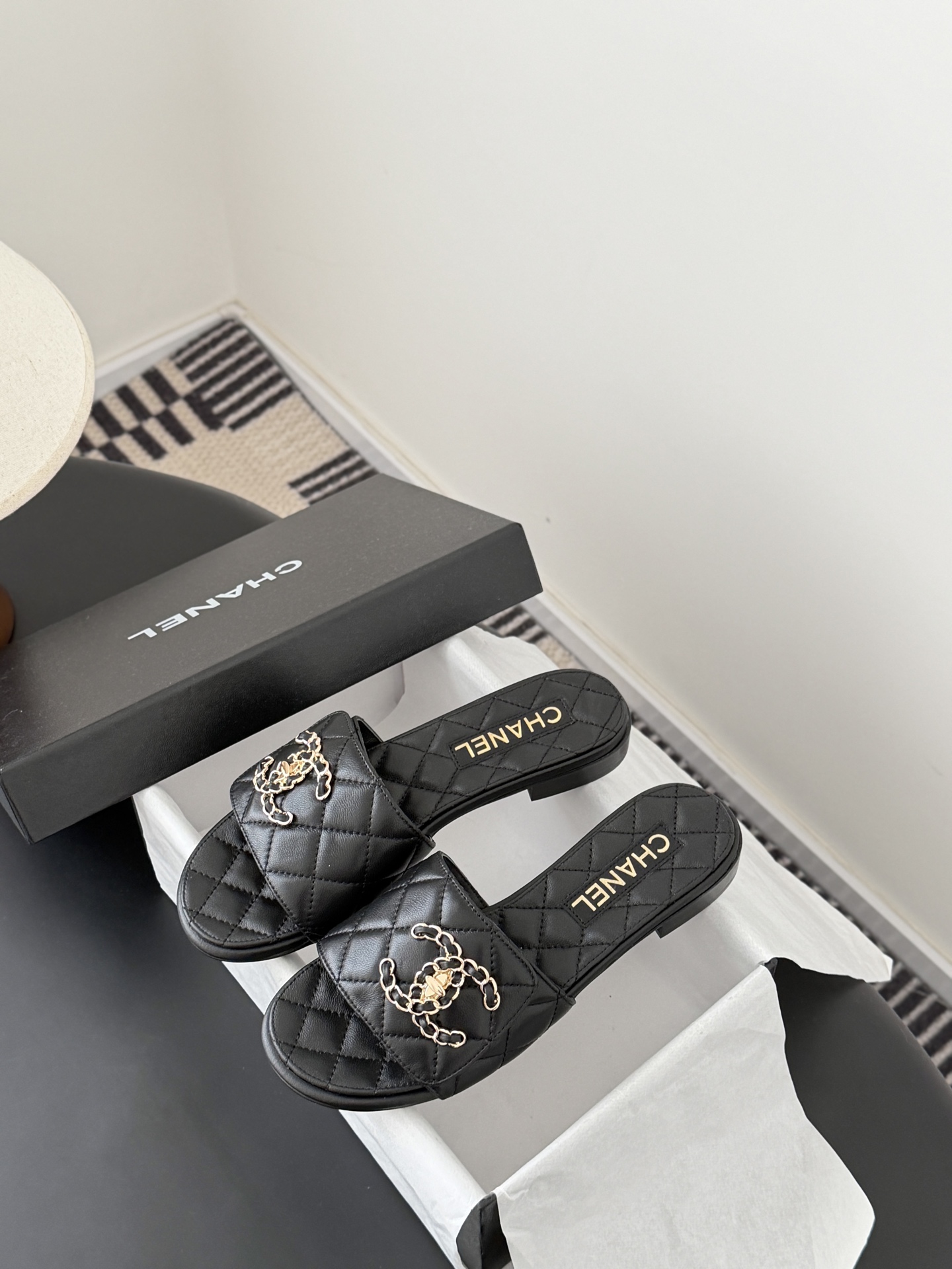 Chanel 26C春夏新款全系列链条拖鞋全系列首发 专柜有的我都有！高版本高品质鞋面牛皮/原版面料 内