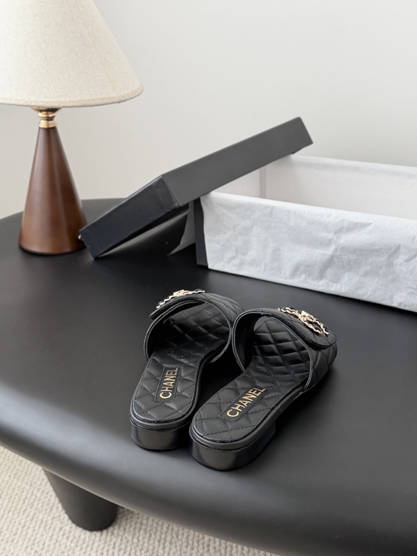 Chanel 26C春夏新款全系列链条拖鞋全系列首发 专柜有的我都有！高版本高品质鞋面牛皮/原版面料 内