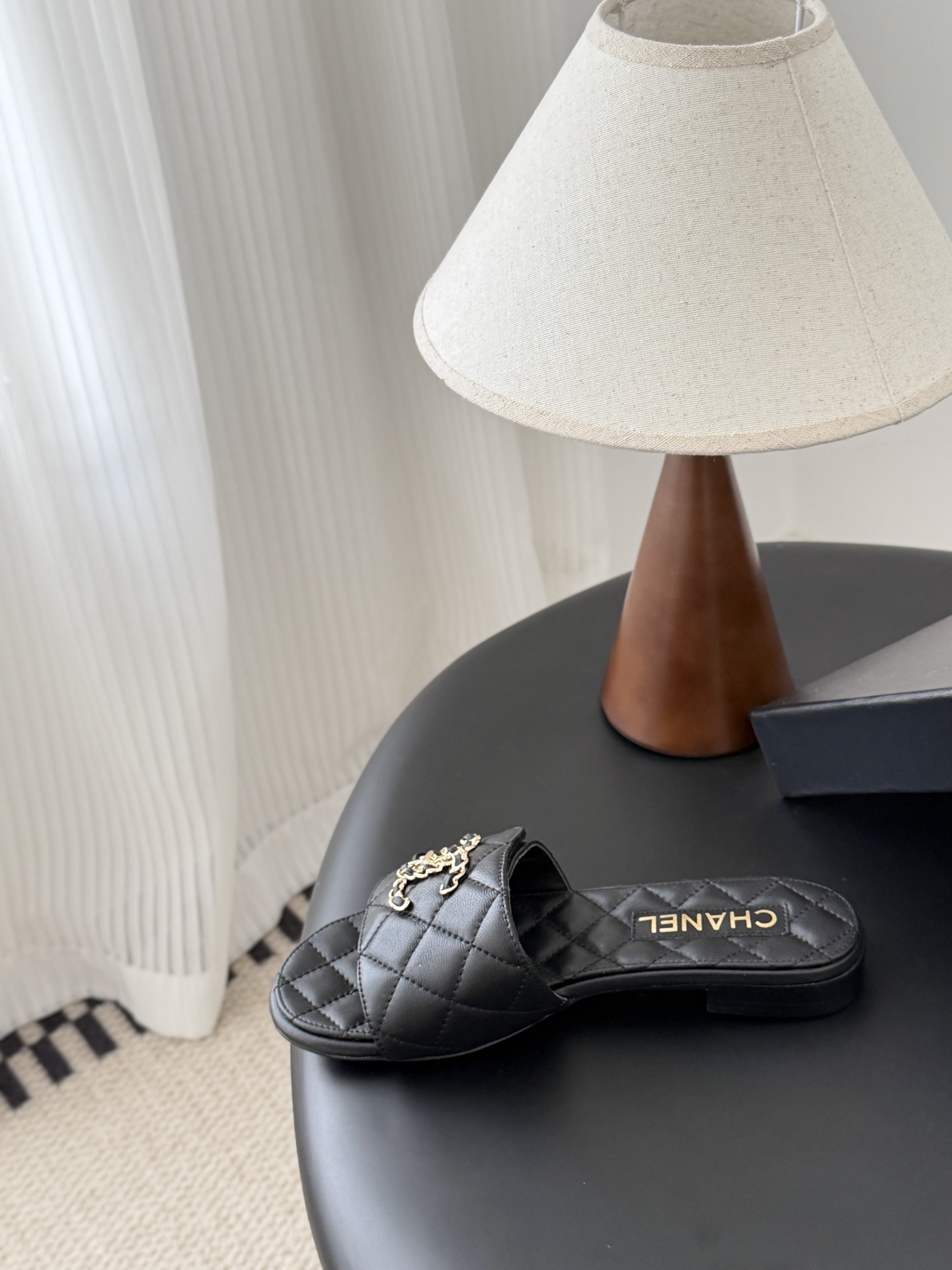 Chanel 26C春夏新款全系列链条拖鞋全系列首发 专柜有的我都有！高版本高品质鞋面牛皮/原版面料 内