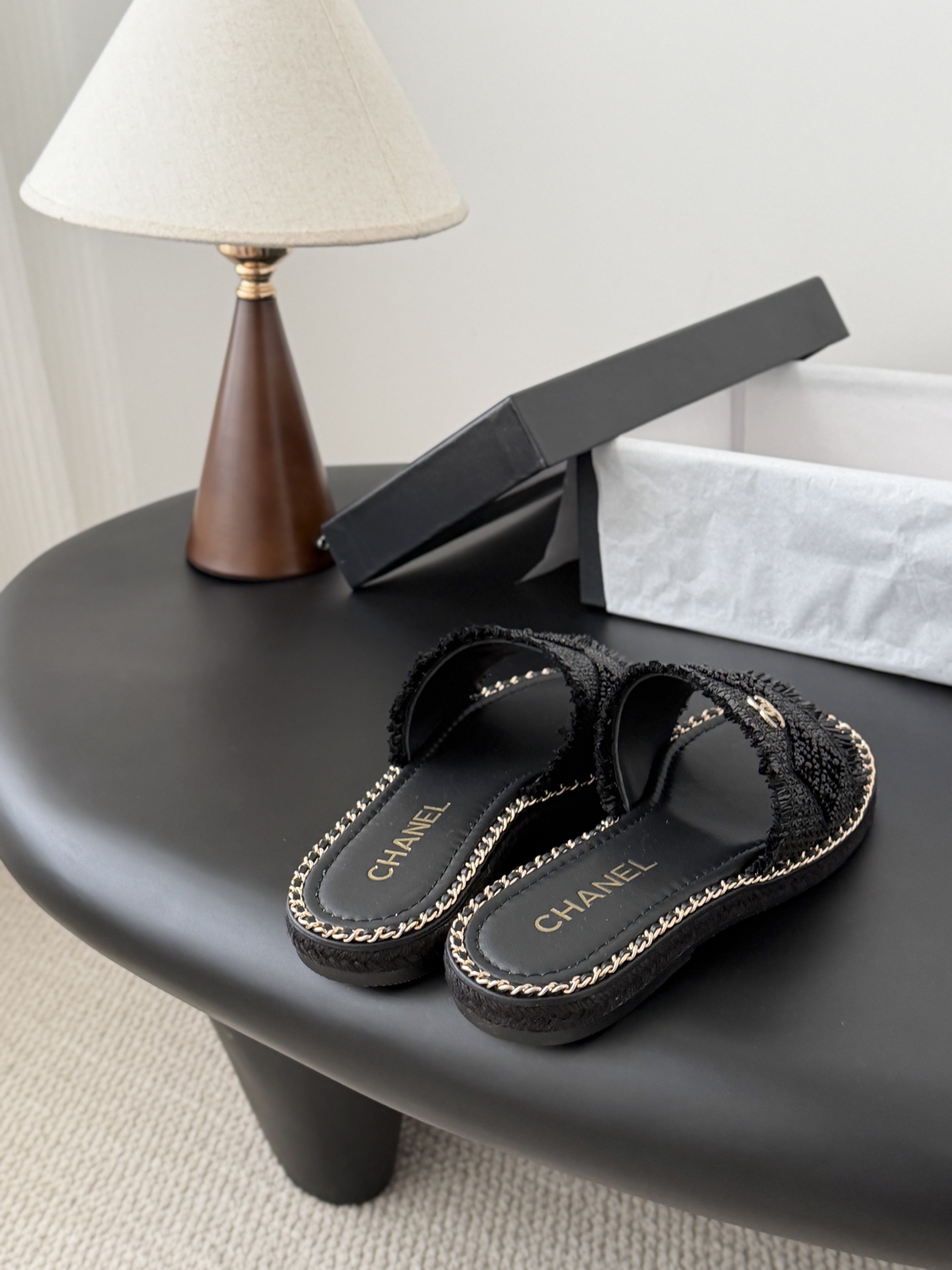 Chanel 26C春夏新款全系列链条拖鞋全系列首发 专柜有的我都有！高版本高品质鞋面牛皮/原版面料 内