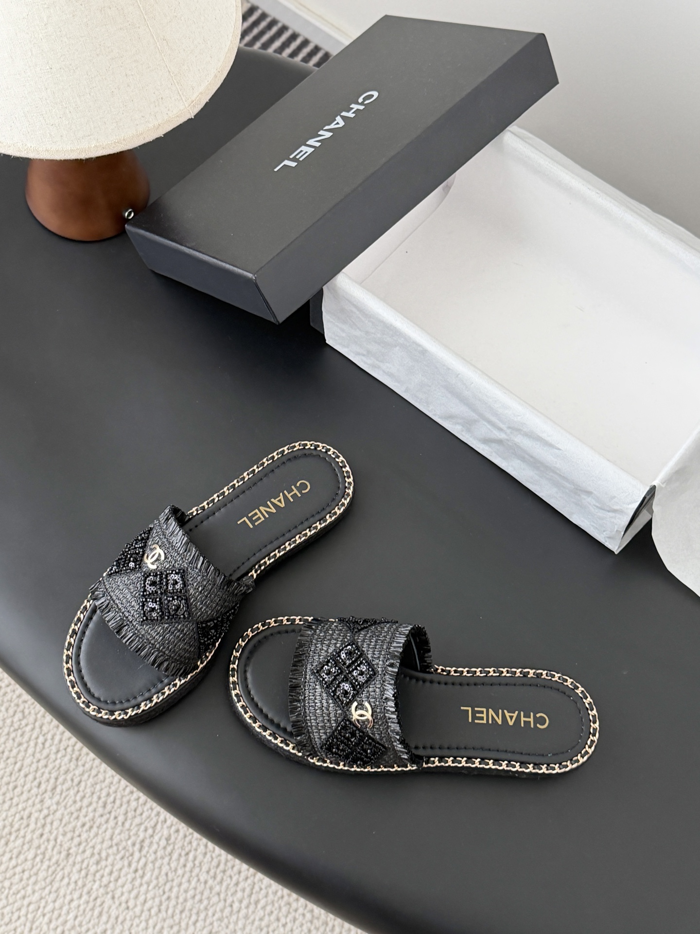 Chanel 26C春夏新款全系列链条拖鞋全系列首发 专柜有的我都有！高版本高品质鞋面牛皮/原版面料 内