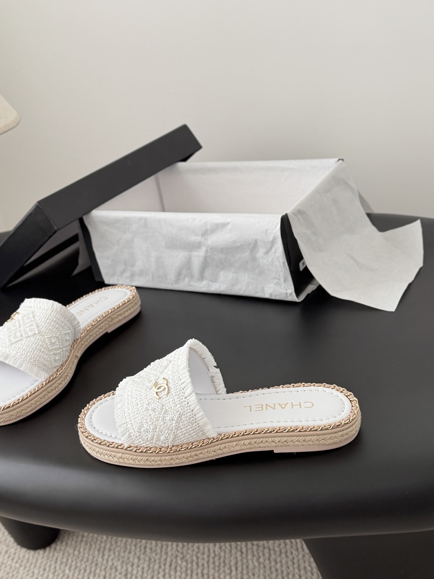 Chanel 26C春夏新款全系列链条拖鞋全系列首发 专柜有的我都有！高版本高品质鞋面牛皮/原版面料 内