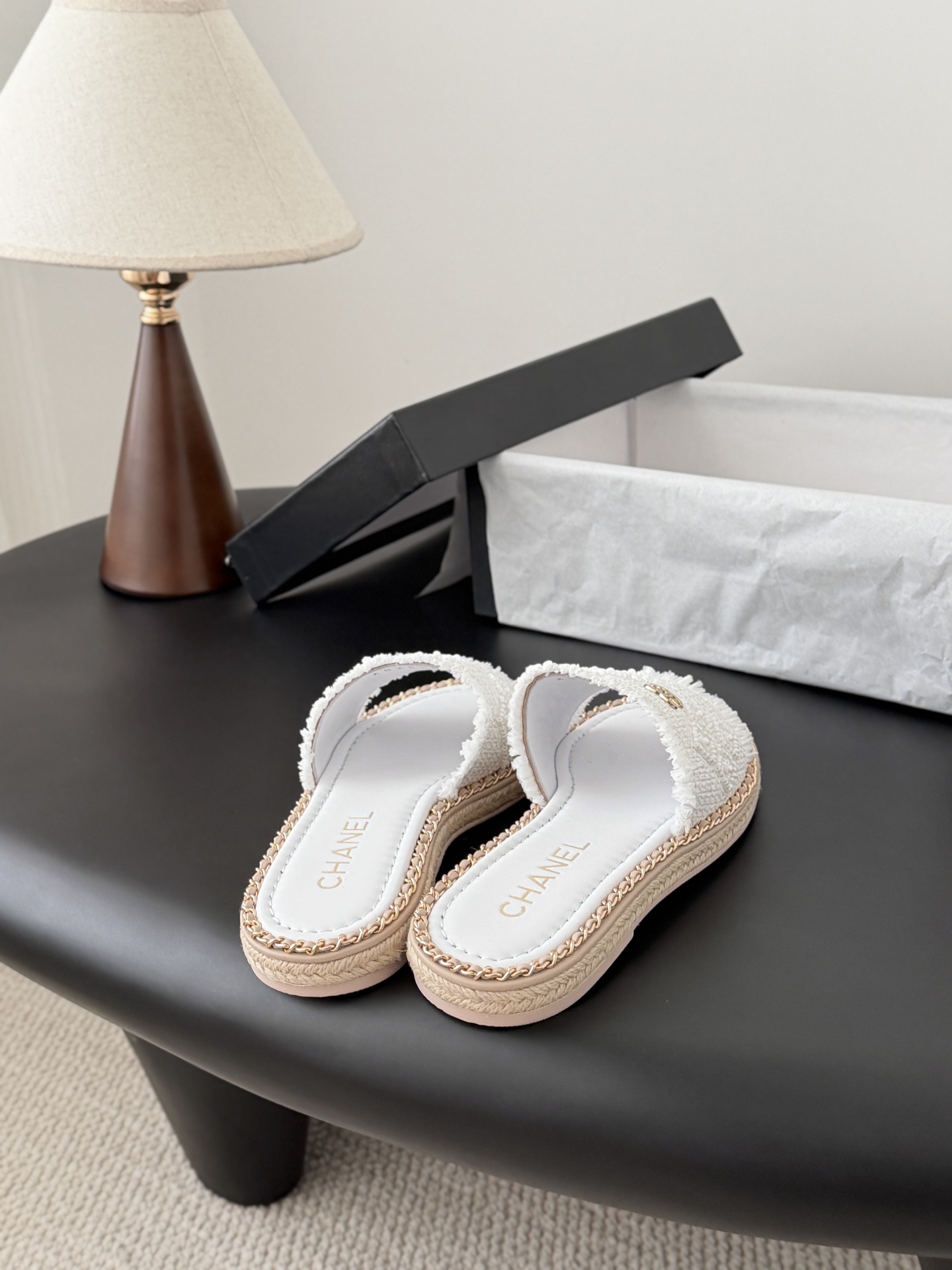 Chanel 26C春夏新款全系列链条拖鞋全系列首发 专柜有的我都有！高版本高品质鞋面牛皮/原版面料 内