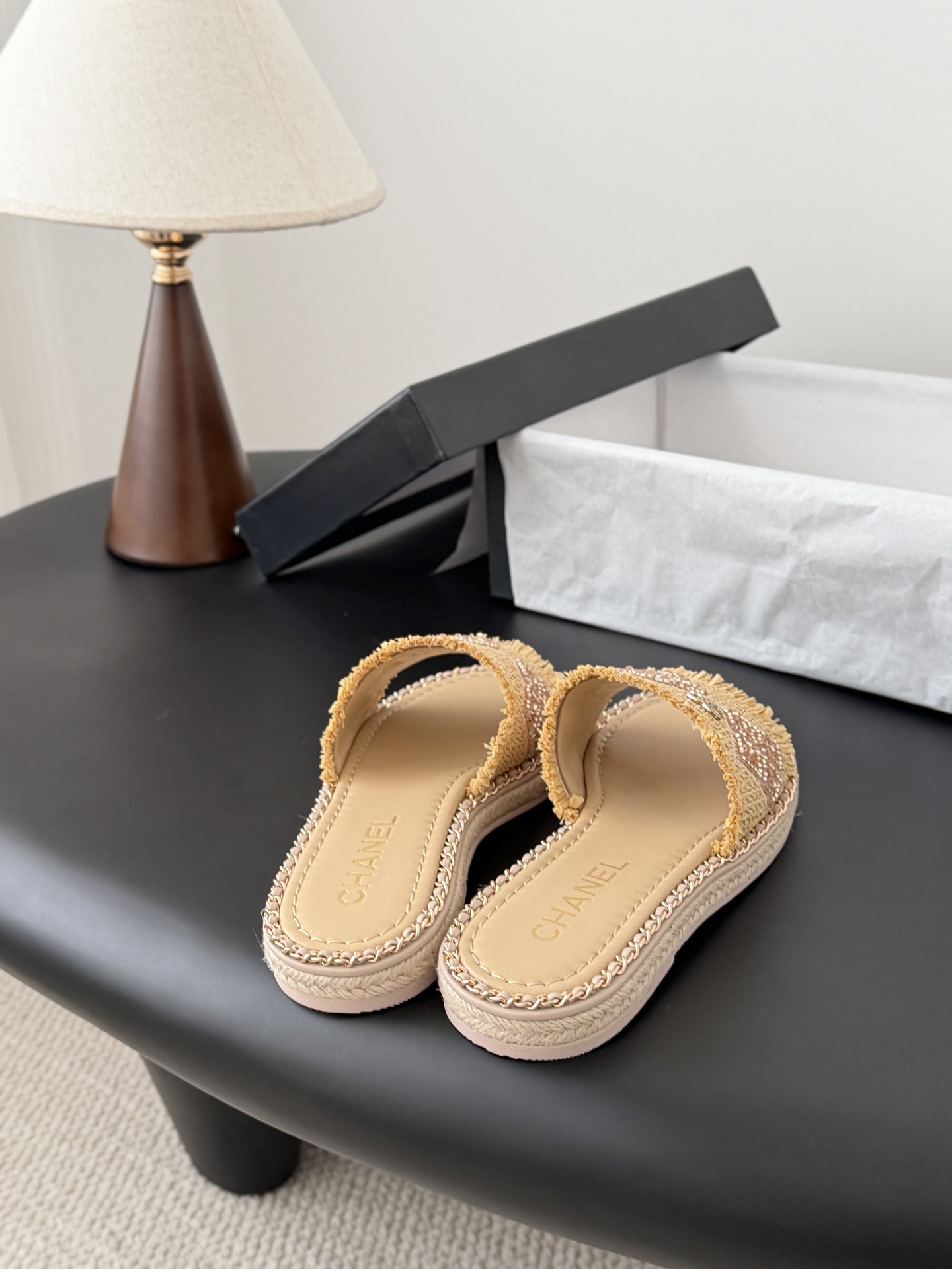 Chanel 26C春夏新款全系列链条拖鞋全系列首发 专柜有的我都有！高版本高品质鞋面牛皮/原版面料 内