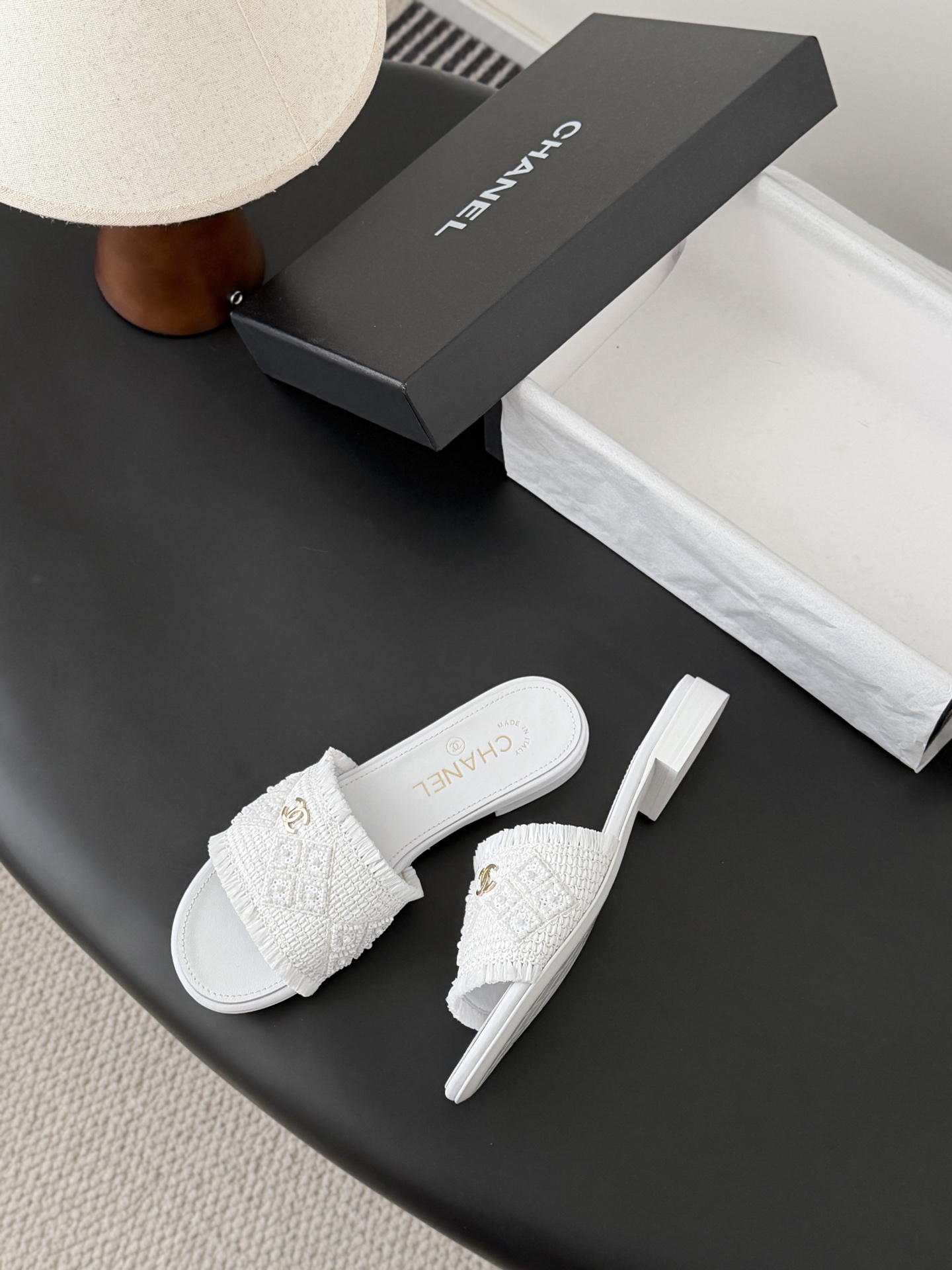 Chanel 26C春夏新款全系列链条拖鞋全系列首发 专柜有的我都有！高版本高品质鞋面牛皮/原版面料 内