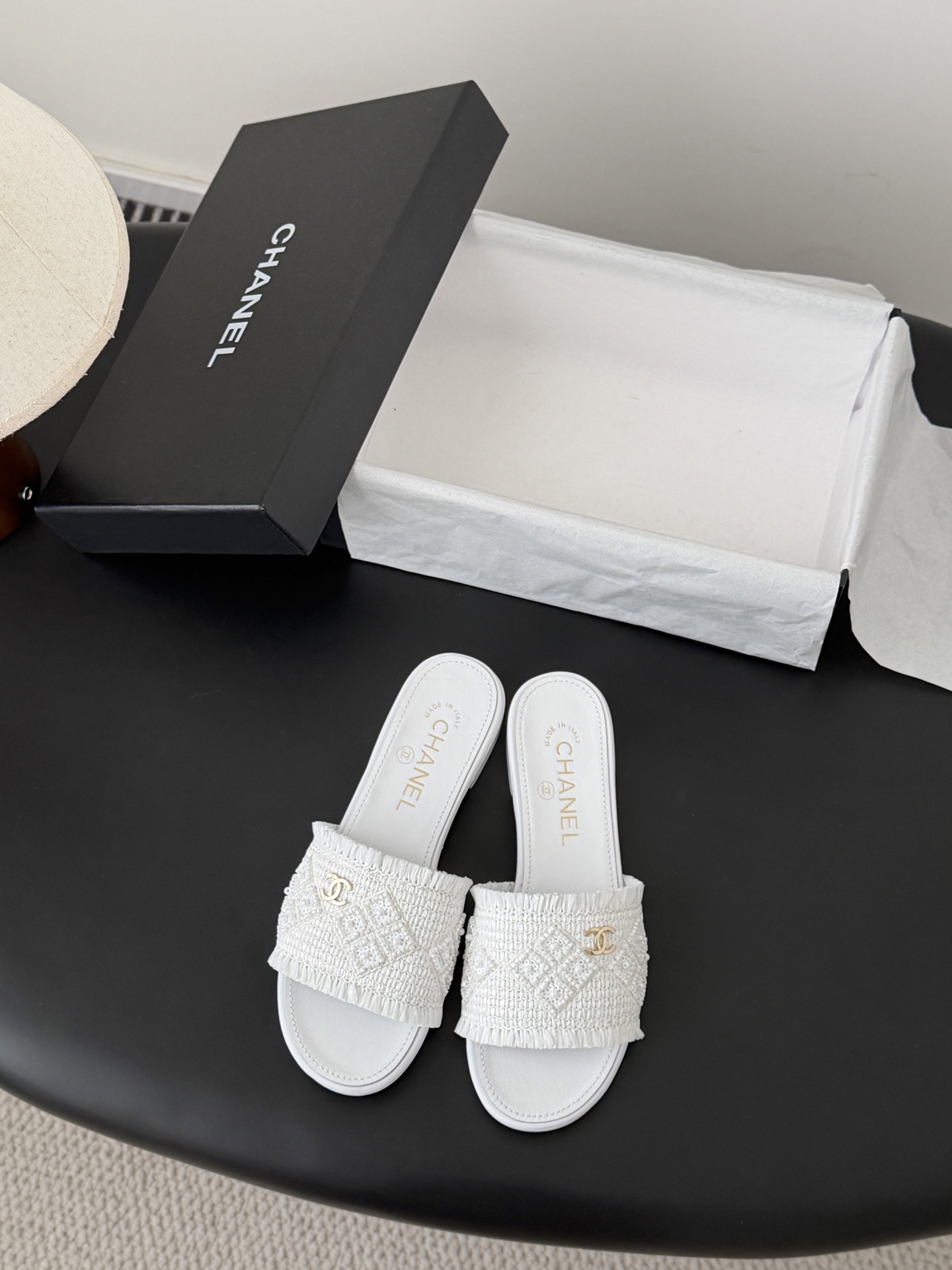 Chanel 26C春夏新款全系列链条拖鞋全系列首发 专柜有的我都有！高版本高品质鞋面牛皮/原版面料 内