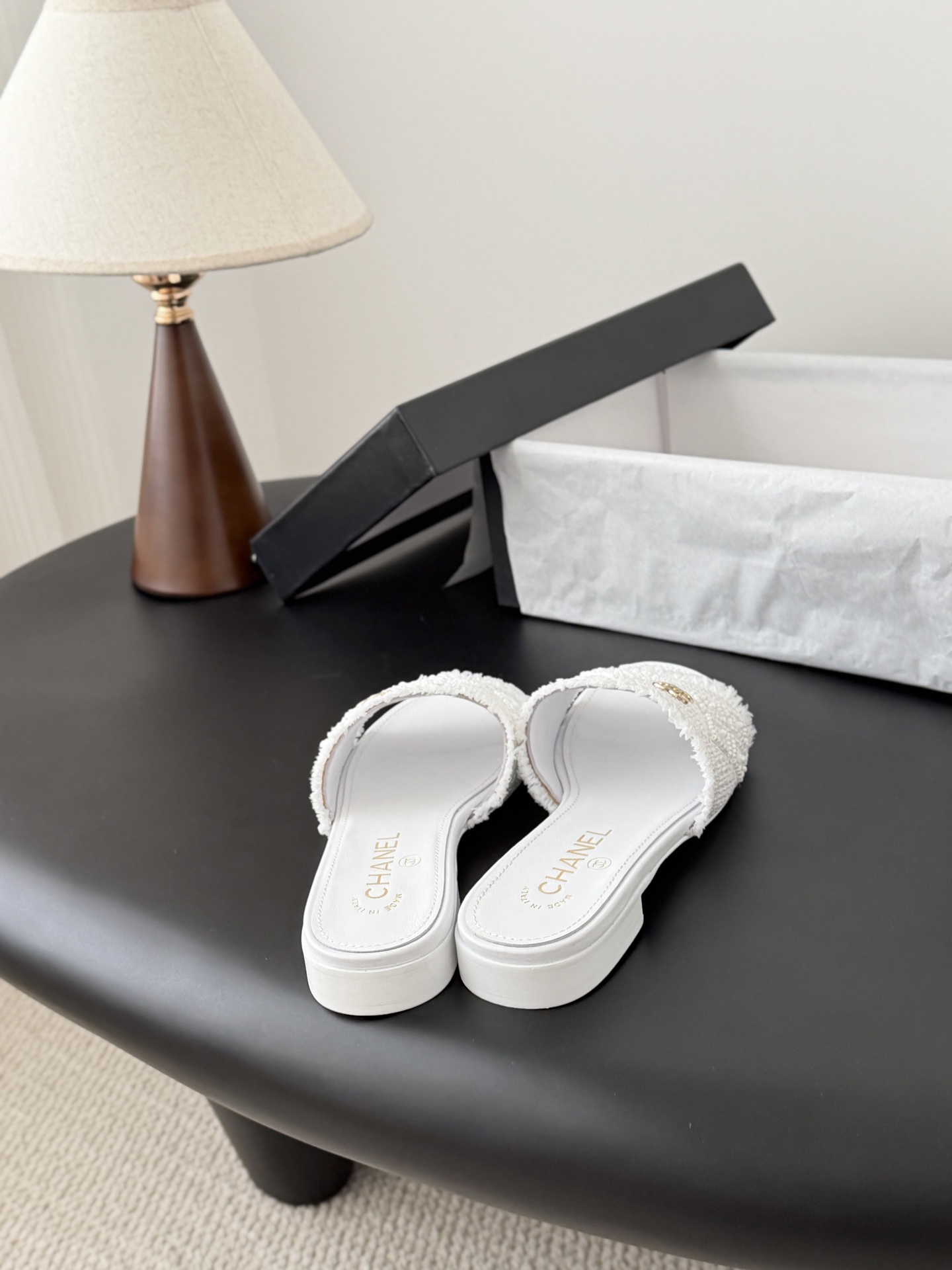 Chanel 26C春夏新款全系列链条拖鞋全系列首发 专柜有的我都有！高版本高品质鞋面牛皮/原版面料 内