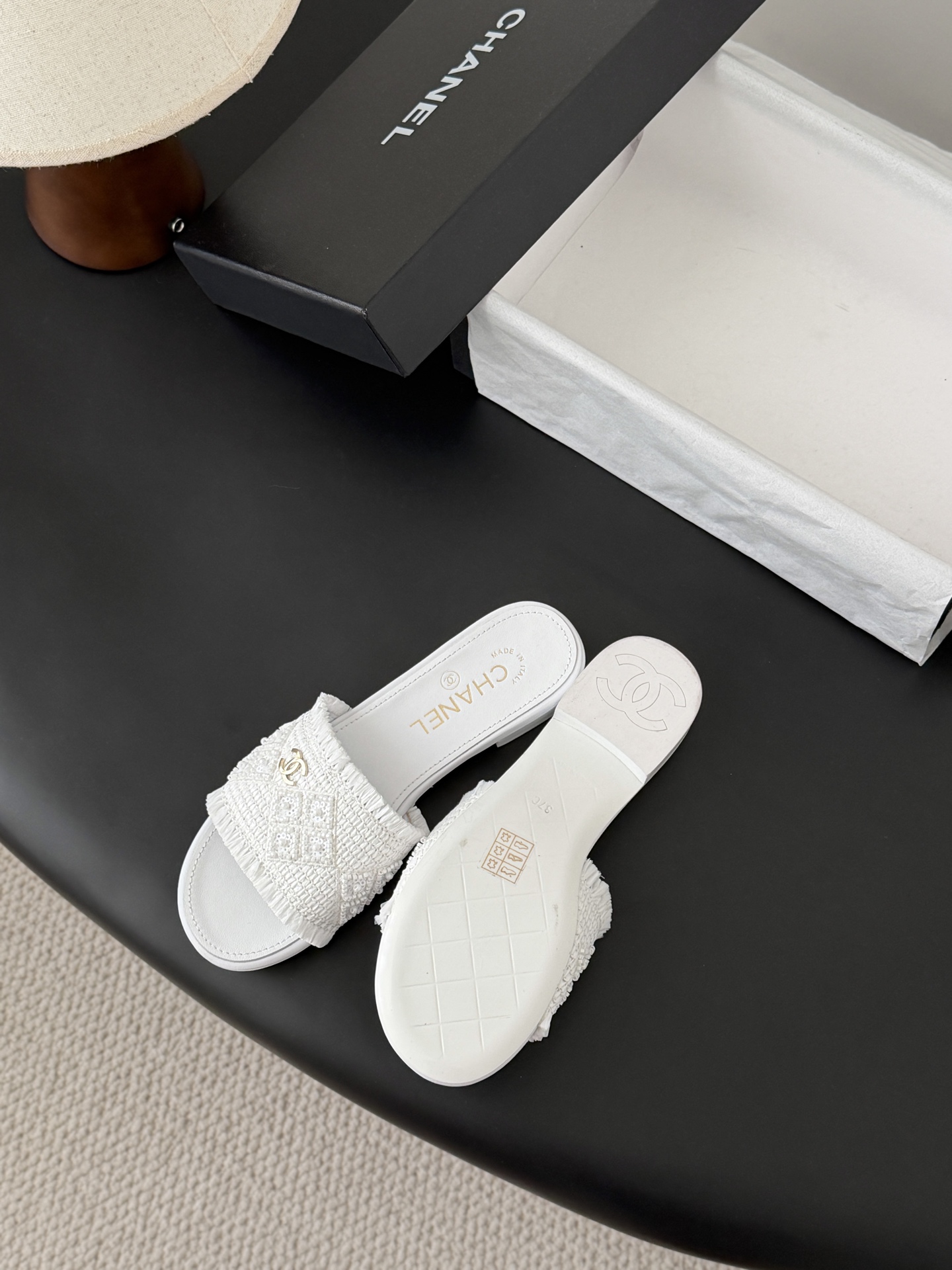 Chanel 26C春夏新款全系列链条拖鞋全系列首发 专柜有的我都有！高版本高品质鞋面牛皮/原版面料 内