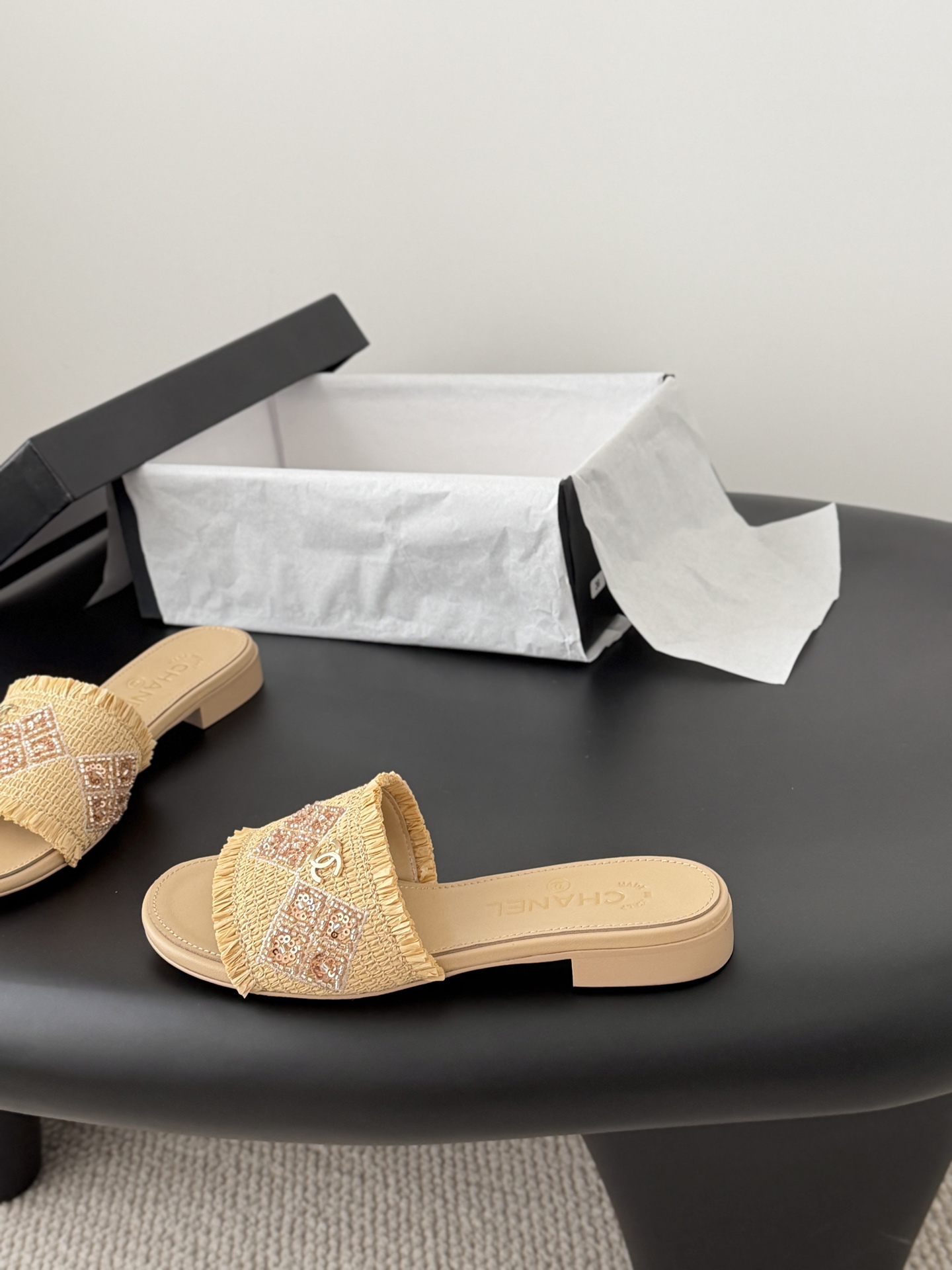 Chanel 26C春夏新款全系列链条拖鞋全系列首发 专柜有的我都有！高版本高品质鞋面牛皮/原版面料 内