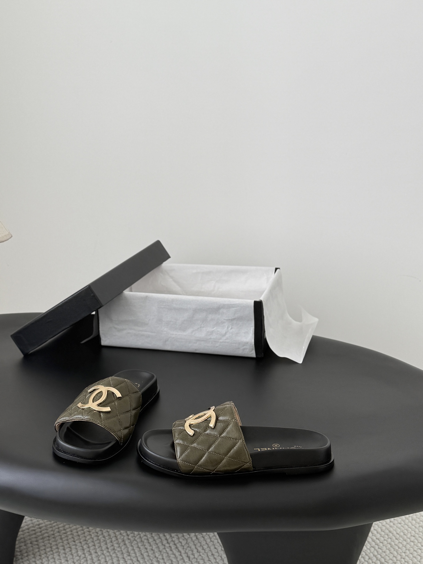 Chanel Chanel26早春新款拖鞋