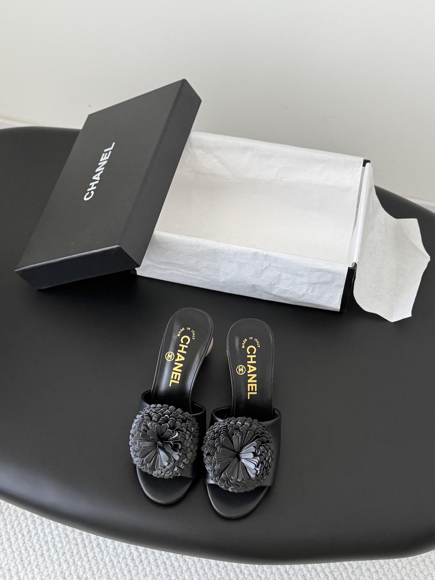 Chanel Chanel 26新款珍珠玛丽珍拖鞋